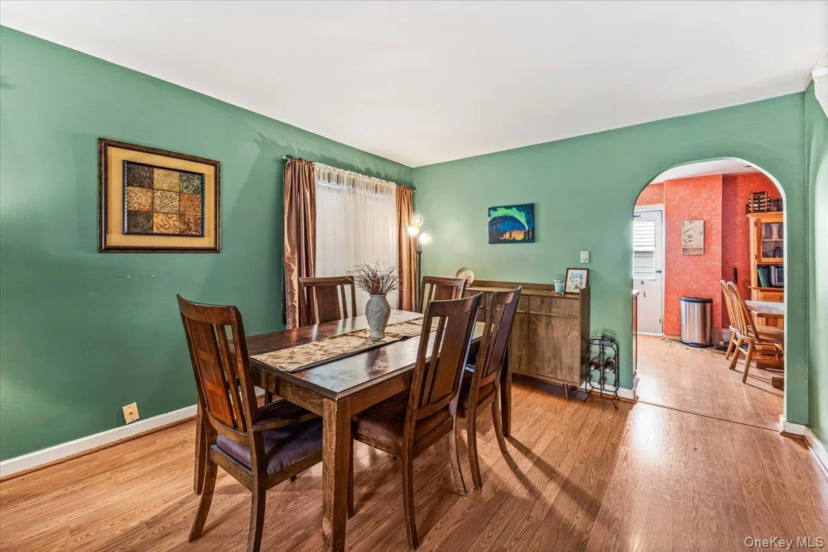 201-13 34th Avenue, New York, NY, 3 Bedrooms Bedrooms, 6 Rooms Rooms,1 BathroomBathrooms,Residential,For Rent,34th,0,1051348 201-13 34th Avenue, New York, NY, 3 Bedrooms Bedrooms, 6 Rooms Rooms,1 BathroomBathrooms,Residential,For Rent,34th,0,1051348
