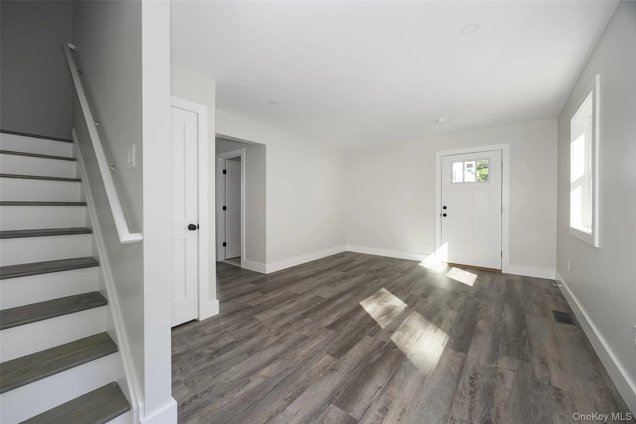 5 Douglas Street, Poughkeepsie, NY, 3 Bedrooms Bedrooms, 7 Rooms Rooms,2 BathroomsBathrooms,Residential Lease,For Rent,Douglas,0,1051351 5 Douglas Street, Poughkeepsie, NY, 3 Bedrooms Bedrooms, 7 Rooms Rooms,2 BathroomsBathrooms,Residential Lease,For Rent,Douglas,0,1051351