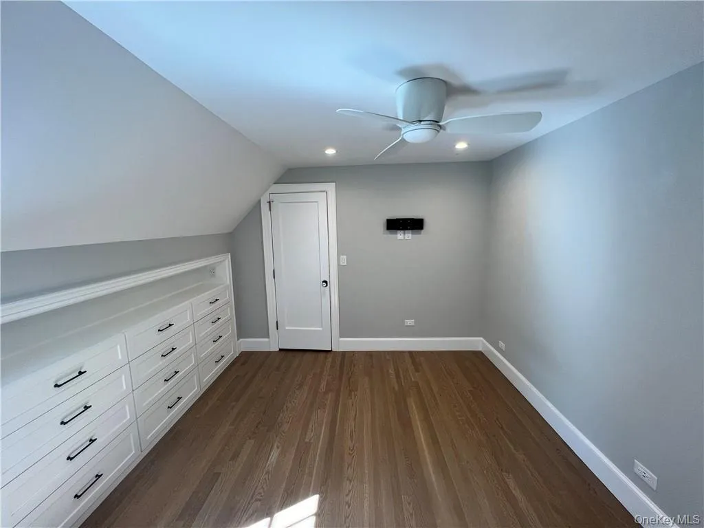 88 Hartsdale Avenue, White Plains, NY, 5 Bedrooms Bedrooms, 9 Rooms Rooms,3 BathroomsBathrooms,Residential Lease,For Rent,Hartsdale,0,1051353 88 Hartsdale Avenue, White Plains, NY, 5 Bedrooms Bedrooms, 9 Rooms Rooms,3 BathroomsBathrooms,Residential Lease,For Rent,Hartsdale,0,1051353