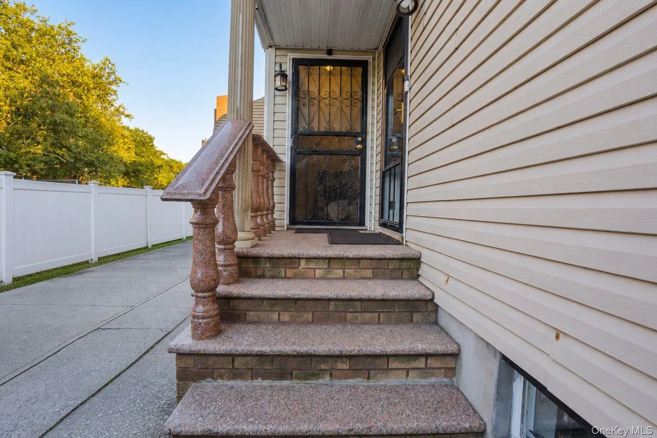 16504 Sayres Avenue, New York, NY, 3 Bedrooms Bedrooms, 5 Rooms Rooms,1 BathroomBathrooms,Residential Lease,For Rent,Sayres,0,1051367 16504 Sayres Avenue, New York, NY, 3 Bedrooms Bedrooms, 5 Rooms Rooms,1 BathroomBathrooms,Residential Lease,For Rent,Sayres,0,1051367