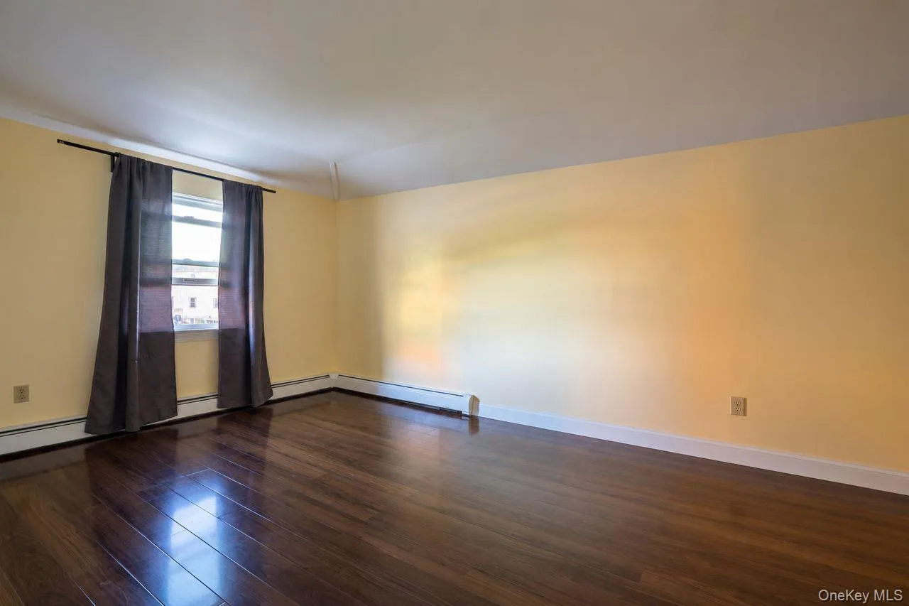 16504 Sayres Avenue, New York, NY, 3 Bedrooms Bedrooms, 5 Rooms Rooms,1 BathroomBathrooms,Residential Lease,For Rent,Sayres,0,1051367 16504 Sayres Avenue, New York, NY, 3 Bedrooms Bedrooms, 5 Rooms Rooms,1 BathroomBathrooms,Residential Lease,For Rent,Sayres,0,1051367
