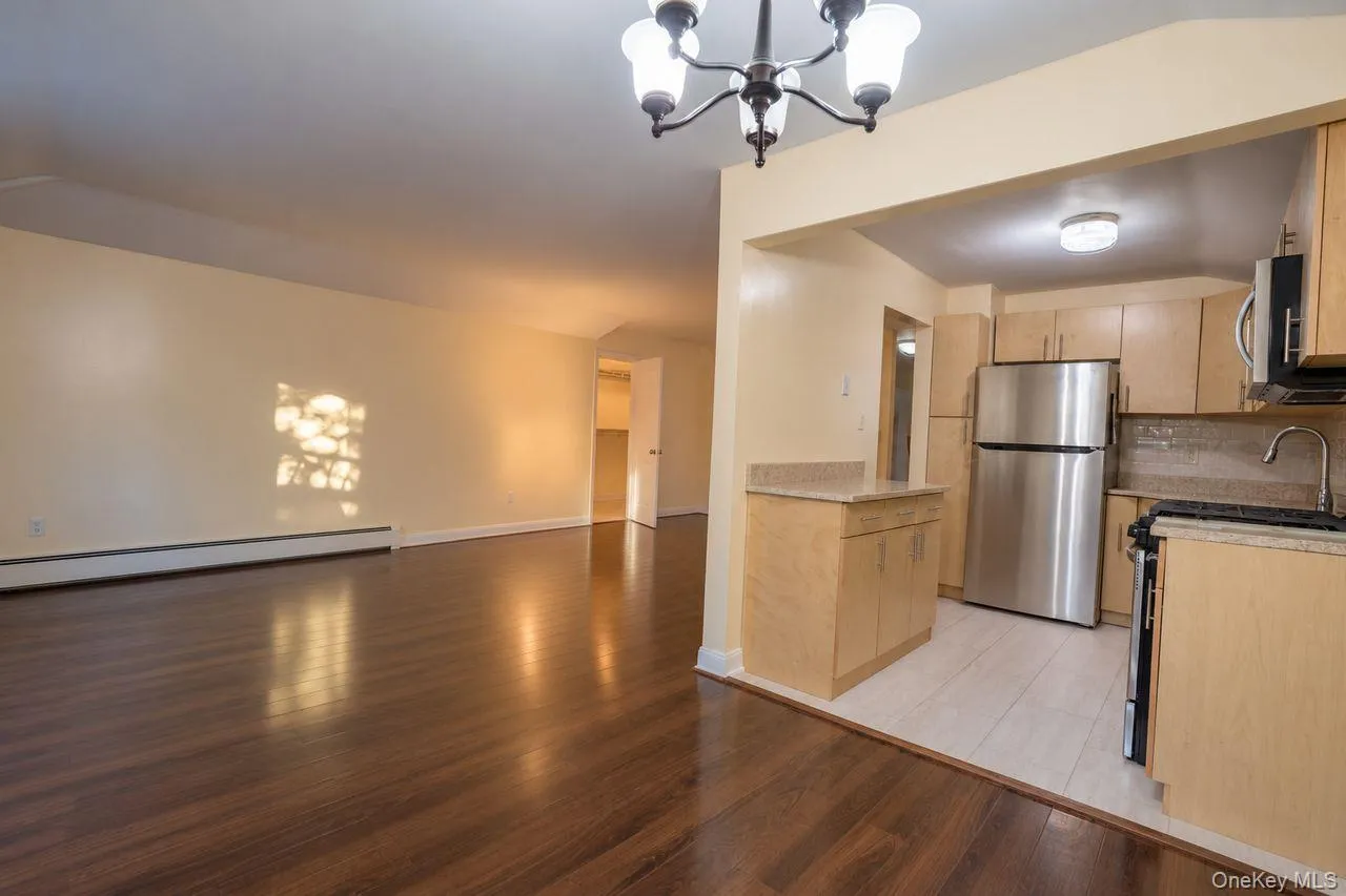 16504 Sayres Avenue, New York, NY, 3 Bedrooms Bedrooms, 5 Rooms Rooms,1 BathroomBathrooms,Residential Lease,For Rent,Sayres,0,1051367 16504 Sayres Avenue, New York, NY, 3 Bedrooms Bedrooms, 5 Rooms Rooms,1 BathroomBathrooms,Residential Lease,For Rent,Sayres,0,1051367