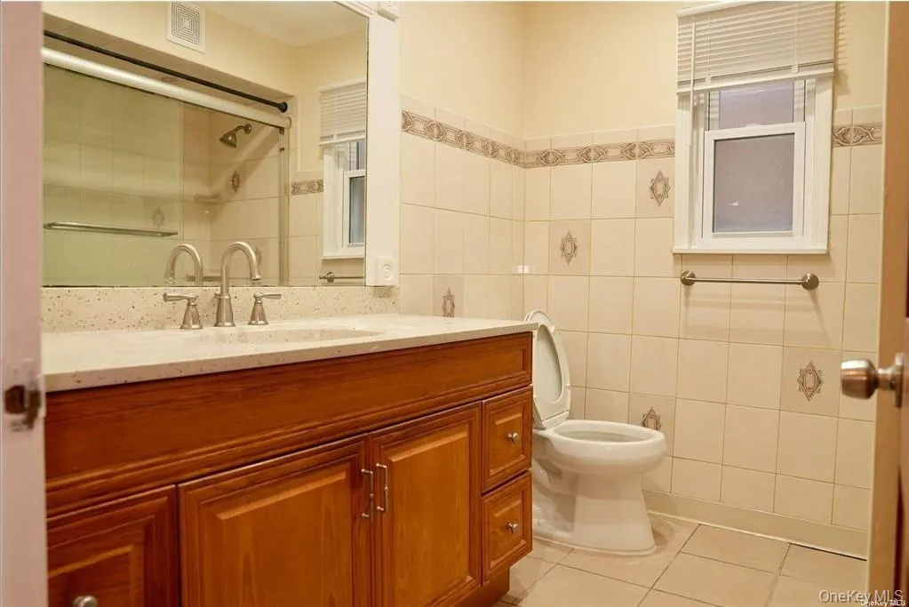 82-18 168th Street, New York, NY, 4 Bedroom Bedrooms, 8 Room Rooms,2 BathroomBathrooms,Residential Lease,For Rent,168th,0,1051370 82-18 168th Street, New York, NY, 4 Bedroom Bedrooms, 8 Room Rooms,2 BathroomBathrooms,Residential Lease,For Rent,168th,0,1051370