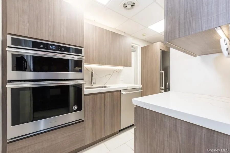 111 Cherry Valley Avenue, Hempstead, NY, 1 Bedroom Bedrooms, 3 Rooms Rooms,1 BathroomBathrooms,Residential Lease,For Rent,Cherry Valley,0,1051374 111 Cherry Valley Avenue, Hempstead, NY, 1 Bedroom Bedrooms, 3 Rooms Rooms,1 BathroomBathrooms,Residential Lease,For Rent,Cherry Valley,0,1051374