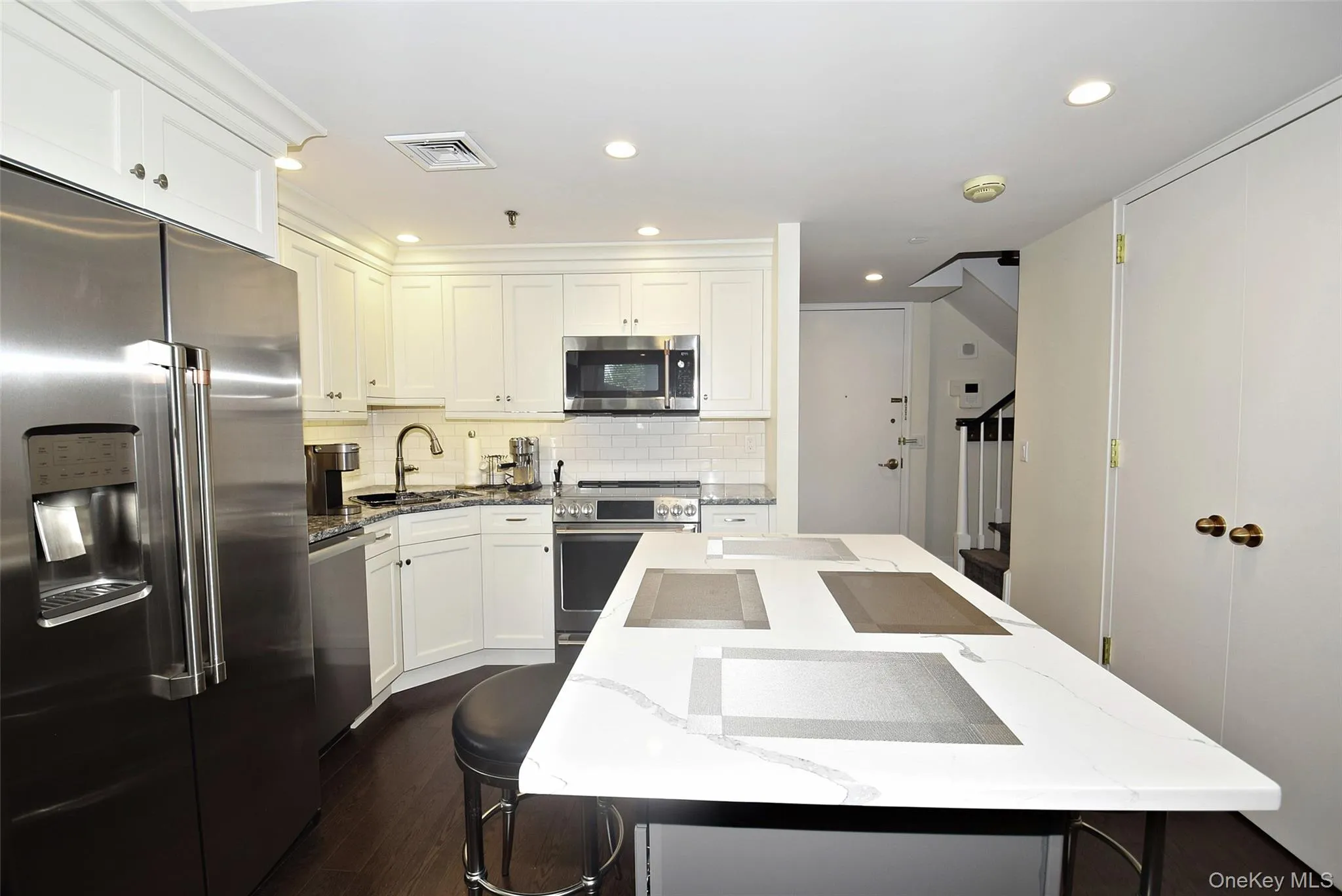 111 Cherry Valley Avenue, Hempstead, NY, 1 Bedroom Bedrooms, 3 Rooms Rooms,1 BathroomBathrooms,Residential Lease,For Rent,Cherry Valley,0,1051374 111 Cherry Valley Avenue, Hempstead, NY, 1 Bedroom Bedrooms, 3 Rooms Rooms,1 BathroomBathrooms,Residential Lease,For Rent,Cherry Valley,0,1051374