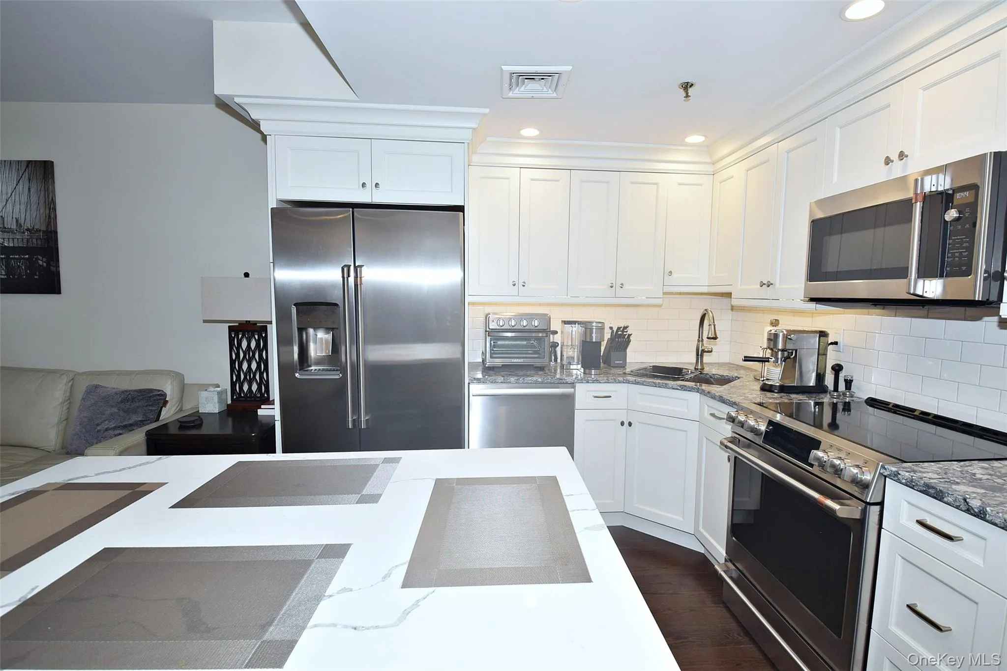 111 Cherry Valley Avenue, Hempstead, NY, 1 Bedroom Bedrooms, 3 Rooms Rooms,1 BathroomBathrooms,Residential Lease,For Rent,Cherry Valley,0,1051374 111 Cherry Valley Avenue, Hempstead, NY, 1 Bedroom Bedrooms, 3 Rooms Rooms,1 BathroomBathrooms,Residential Lease,For Rent,Cherry Valley,0,1051374