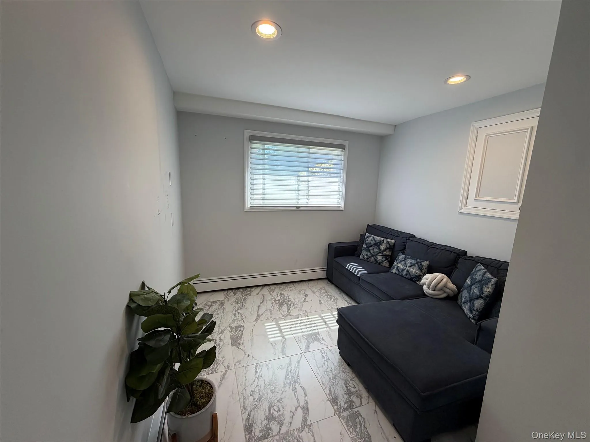 1967 Decatur Avenue, Hempstead, NY, 1 Bedroom Bedrooms, 4 Room Rooms,1 BathroomBathrooms,Residential Lease,For Rent,Decatur,0,1051375 1967 Decatur Avenue, Hempstead, NY, 1 Bedroom Bedrooms, 4 Room Rooms,1 BathroomBathrooms,Residential Lease,For Rent,Decatur,0,1051375