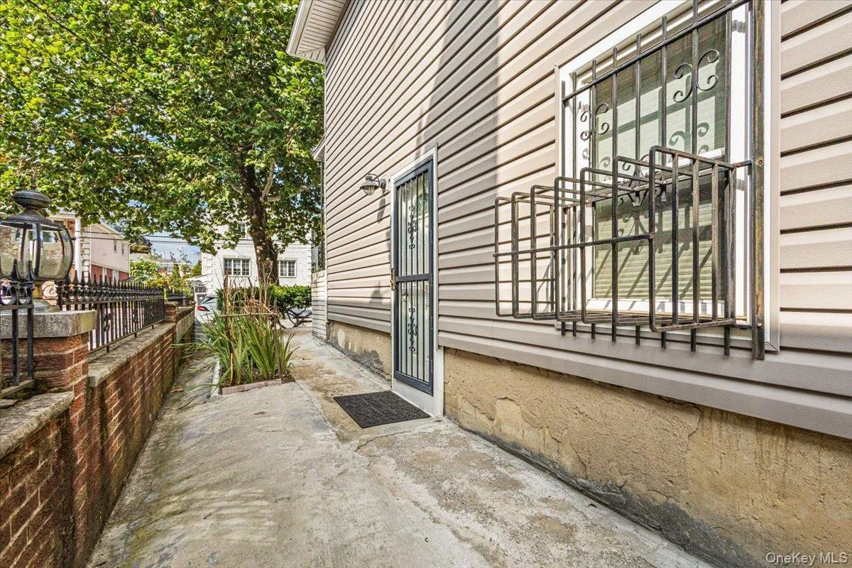 1107 137th Street, New York, NY, 4 Bedrooms Bedrooms, 10 Rooms Rooms,2 BathroomsBathrooms,Residential,For Rent,137th,0,1051380 1107 137th Street, New York, NY, 4 Bedrooms Bedrooms, 10 Rooms Rooms,2 BathroomsBathrooms,Residential,For Rent,137th,0,1051380