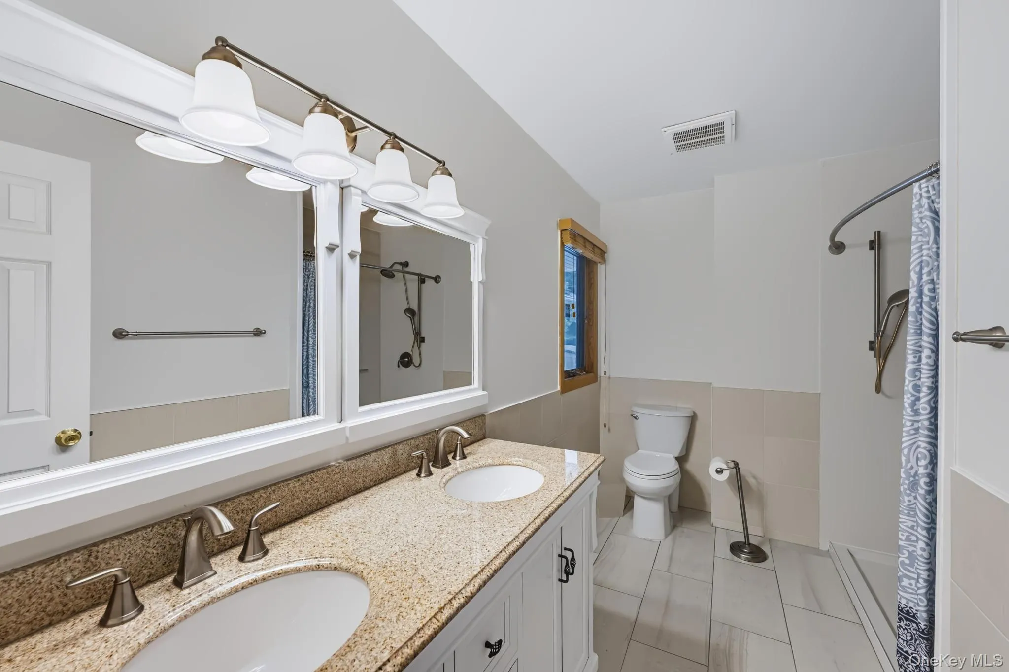 281 Town Line Road, Huntington, NY, 4 Bedrooms Bedrooms, 9 Rooms Rooms,3 BathroomsBathrooms,Residential,For Rent,Town Line,0,1051385 281 Town Line Road, Huntington, NY, 4 Bedrooms Bedrooms, 9 Rooms Rooms,3 BathroomsBathrooms,Residential,For Rent,Town Line,0,1051385