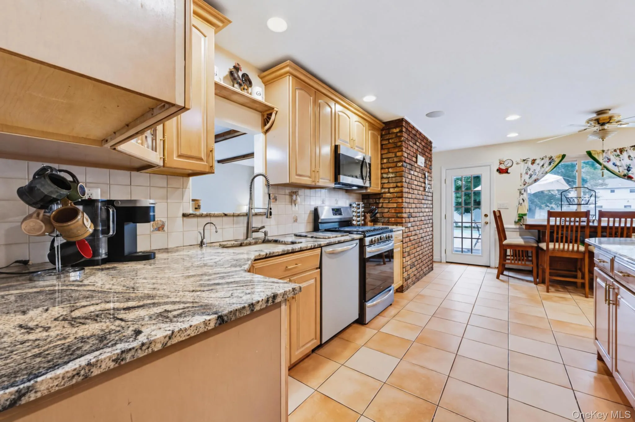 281 Town Line Road, Huntington, NY, 4 Bedrooms Bedrooms, 9 Rooms Rooms,3 BathroomsBathrooms,Residential,For Rent,Town Line,0,1051385 281 Town Line Road, Huntington, NY, 4 Bedrooms Bedrooms, 9 Rooms Rooms,3 BathroomsBathrooms,Residential,For Rent,Town Line,0,1051385