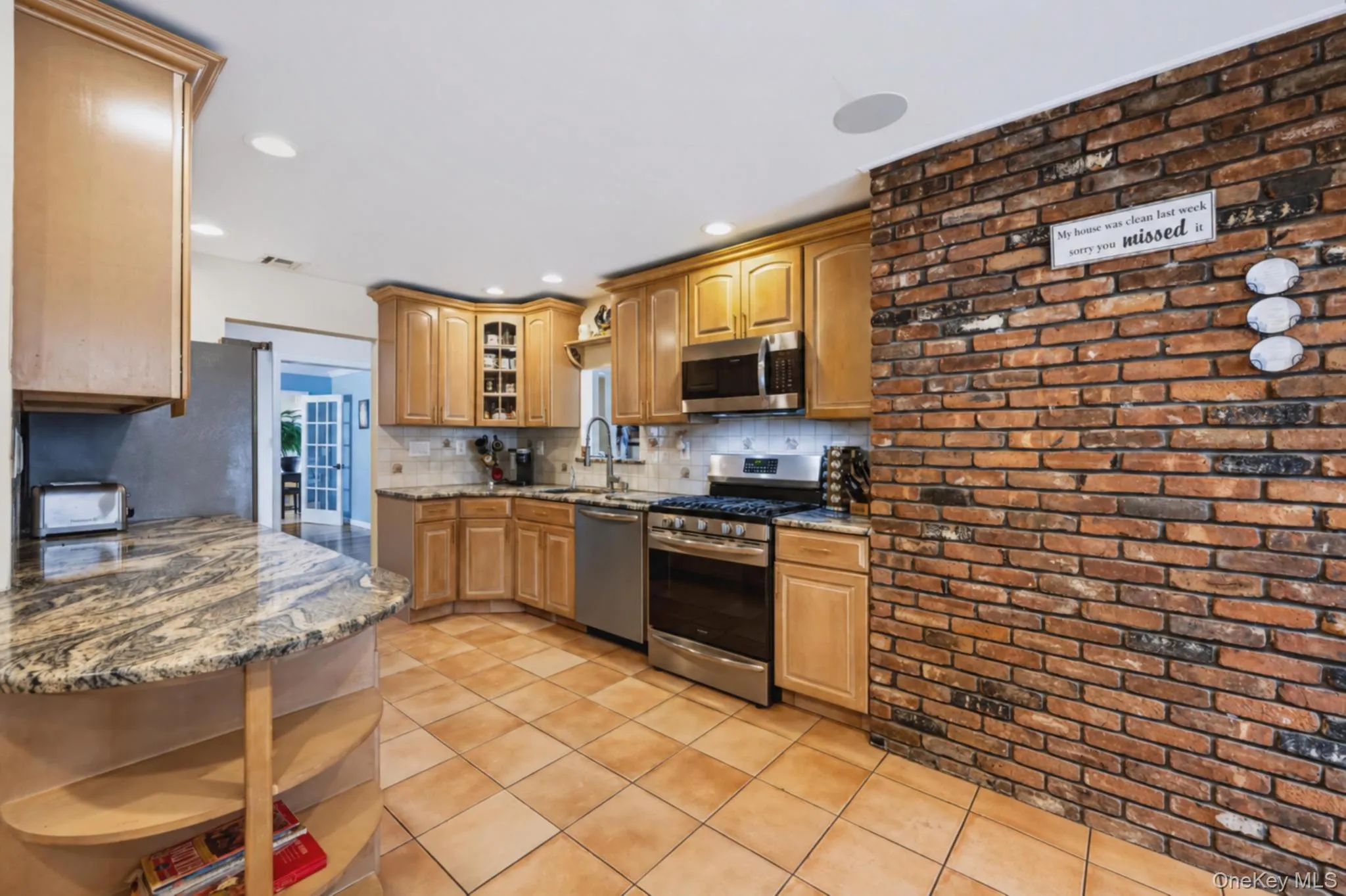 281 Town Line Road, Huntington, NY, 4 Bedrooms Bedrooms, 9 Rooms Rooms,3 BathroomsBathrooms,Residential,For Rent,Town Line,0,1051385 281 Town Line Road, Huntington, NY, 4 Bedrooms Bedrooms, 9 Rooms Rooms,3 BathroomsBathrooms,Residential,For Rent,Town Line,0,1051385