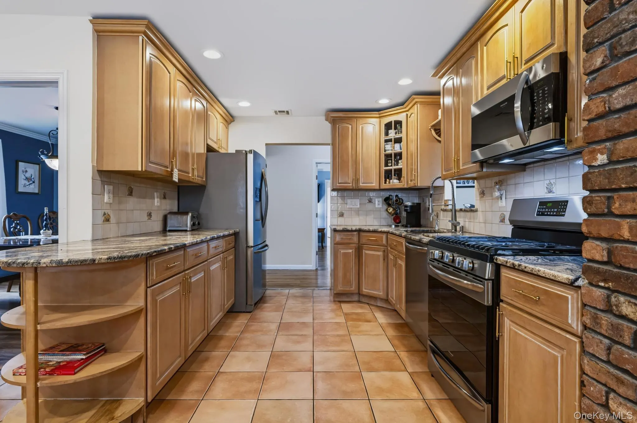 281 Town Line Road, Huntington, NY, 4 Bedrooms Bedrooms, 9 Rooms Rooms,3 BathroomsBathrooms,Residential,For Rent,Town Line,0,1051385 281 Town Line Road, Huntington, NY, 4 Bedrooms Bedrooms, 9 Rooms Rooms,3 BathroomsBathrooms,Residential,For Rent,Town Line,0,1051385