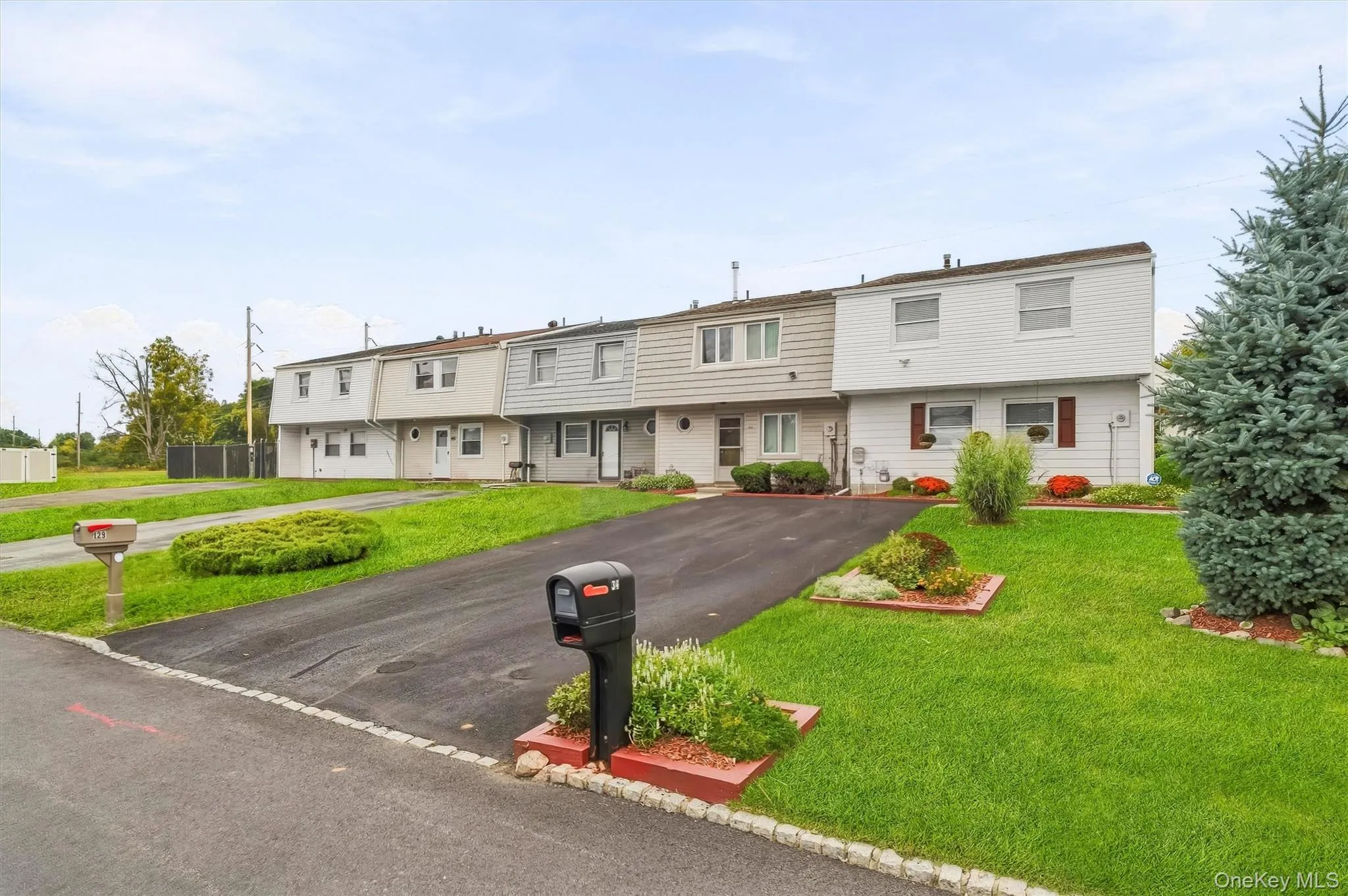 40 Silo Lane, Wallkill, NY, 3 Bedrooms Bedrooms, 6 Rooms Rooms,2 BathroomsBathrooms,Residential,For Rent,Silo,0,1051393 40 Silo Lane, Wallkill, NY, 3 Bedrooms Bedrooms, 6 Rooms Rooms,2 BathroomsBathrooms,Residential,For Rent,Silo,0,1051393