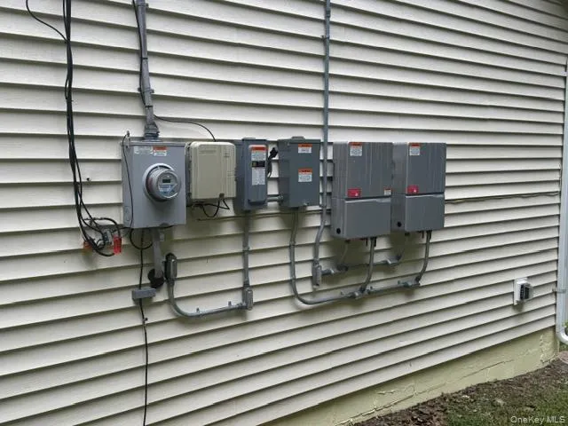 129 Salem Road, Fishkill, NY, 4 Bedrooms Bedrooms, 8 Rooms Rooms,2 BathroomsBathrooms,Residential,For Rent,Salem,0,1051394 129 Salem Road, Fishkill, NY, 4 Bedrooms Bedrooms, 8 Rooms Rooms,2 BathroomsBathrooms,Residential,For Rent,Salem,0,1051394