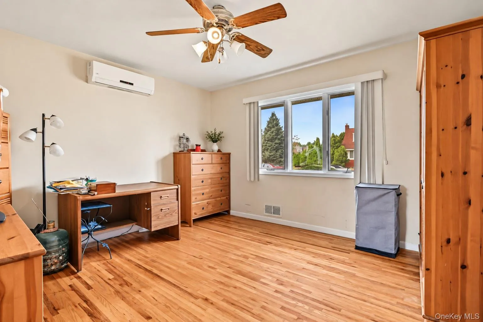 15 Scholl Drive, Oyster Bay, NY, 4 Bedrooms Bedrooms, 7 Rooms Rooms,2 BathroomsBathrooms,Residential,For Rent,Scholl,0,1051397 15 Scholl Drive, Oyster Bay, NY, 4 Bedrooms Bedrooms, 7 Rooms Rooms,2 BathroomsBathrooms,Residential,For Rent,Scholl,0,1051397