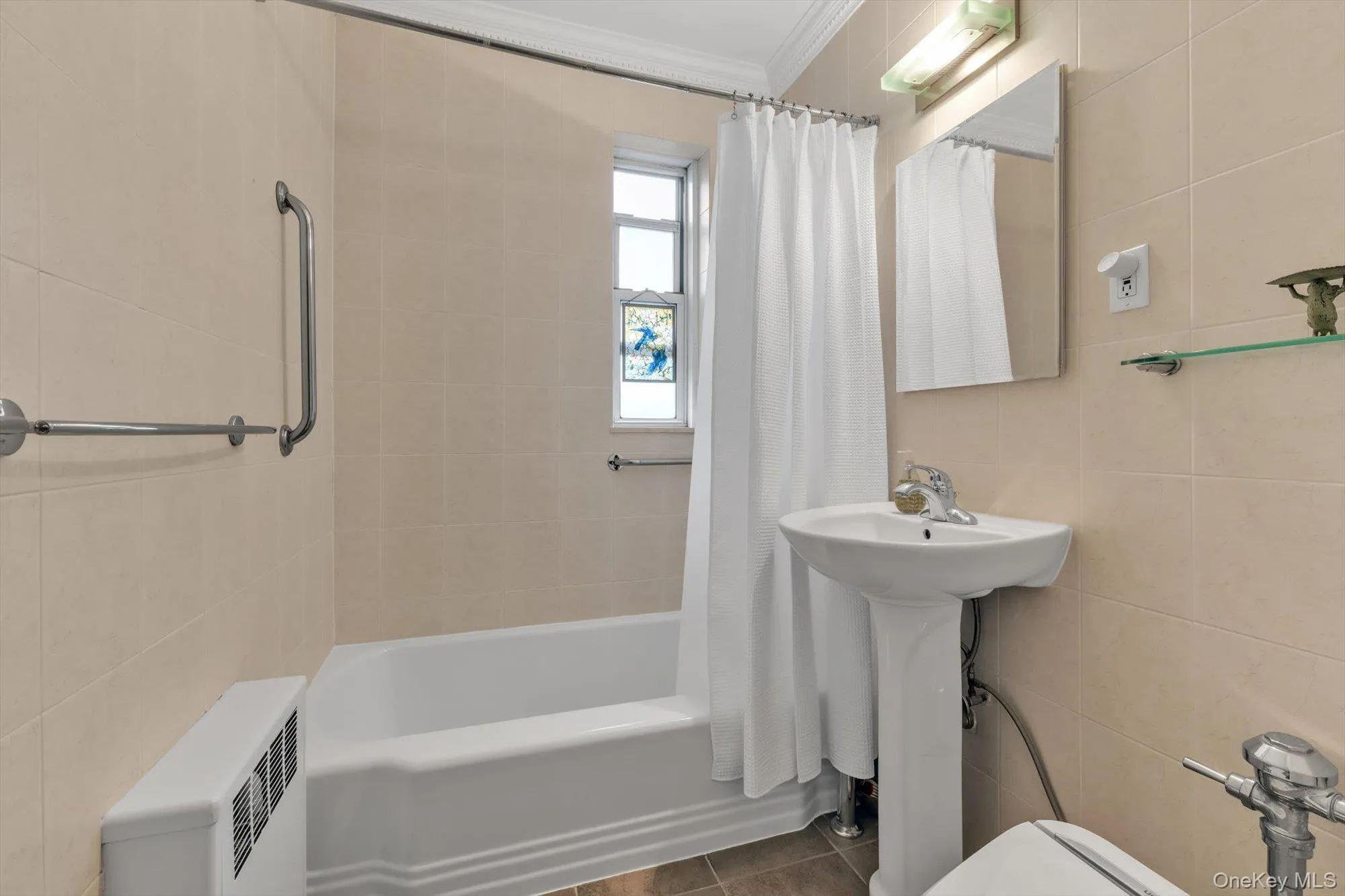 83-33 Austin Street, New York, NY, 2 Bedrooms Bedrooms, 5 Rooms Rooms,1 BathroomBathrooms,Residential,For Rent,Austin,0,1051412 83-33 Austin Street, New York, NY, 2 Bedrooms Bedrooms, 5 Rooms Rooms,1 BathroomBathrooms,Residential,For Rent,Austin,0,1051412