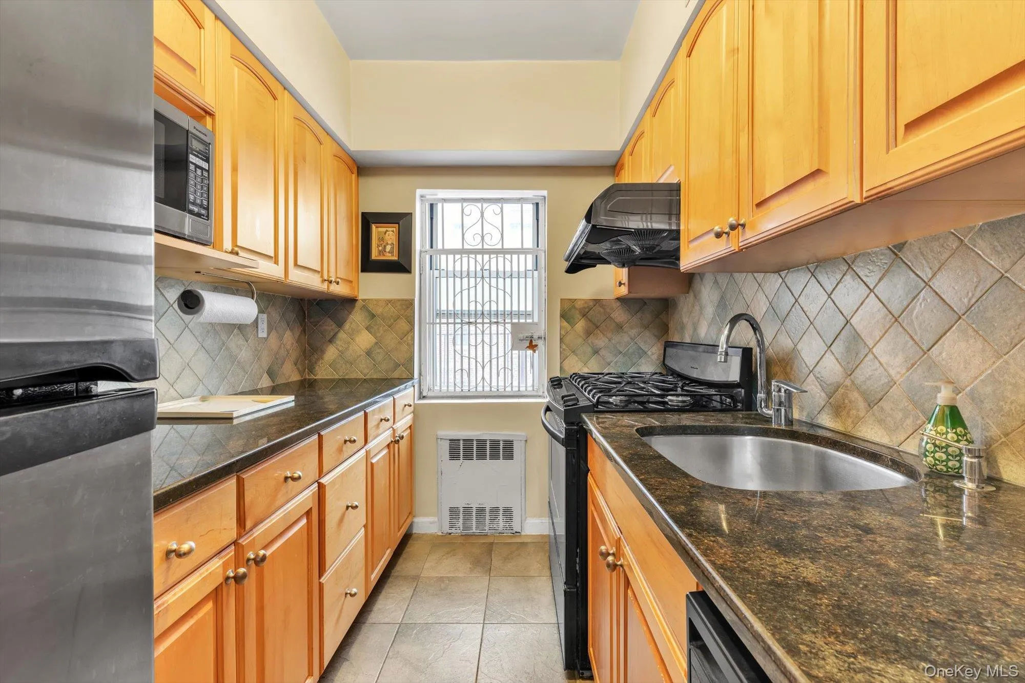 83-33 Austin Street, New York, NY, 2 Bedrooms Bedrooms, 5 Rooms Rooms,1 BathroomBathrooms,Residential,For Rent,Austin,0,1051412 83-33 Austin Street, New York, NY, 2 Bedrooms Bedrooms, 5 Rooms Rooms,1 BathroomBathrooms,Residential,For Rent,Austin,0,1051412