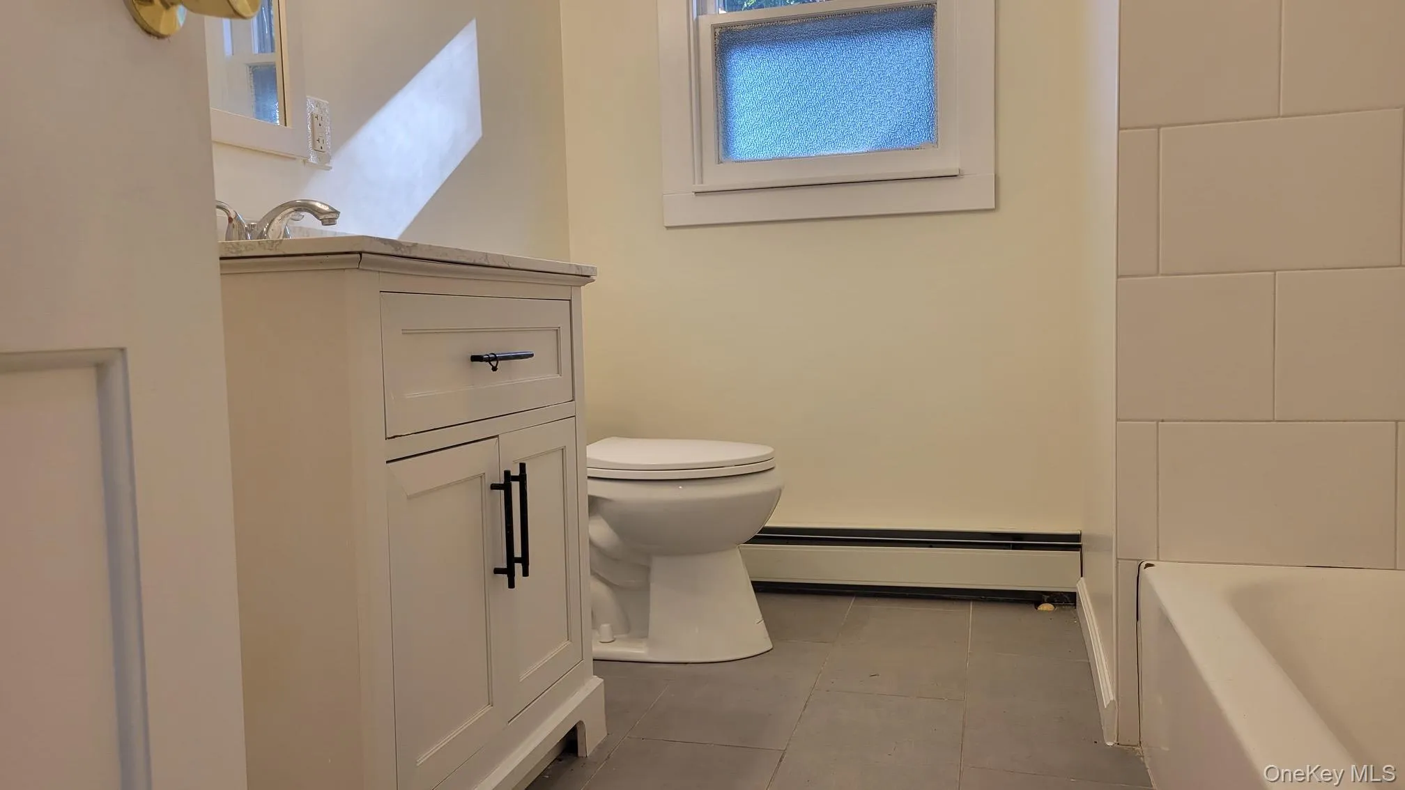222 Zandhoek Road, Hurley, NY, 3 Bedrooms Bedrooms, 6 Rooms Rooms,1 BathroomBathrooms,Residential,For Rent,Zandhoek,0,1051413 222 Zandhoek Road, Hurley, NY, 3 Bedrooms Bedrooms, 6 Rooms Rooms,1 BathroomBathrooms,Residential,For Rent,Zandhoek,0,1051413