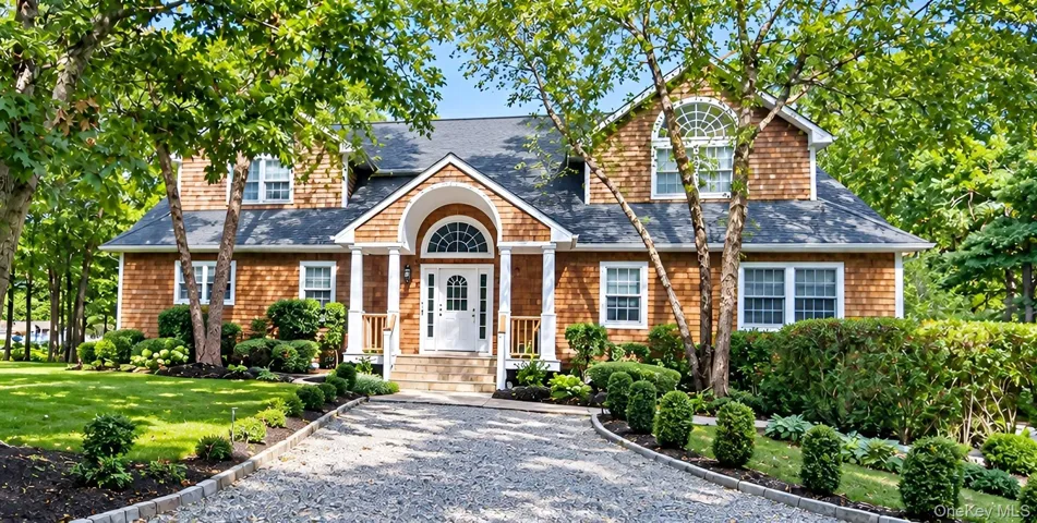 5 Emily Court, Southampton, New York 11946