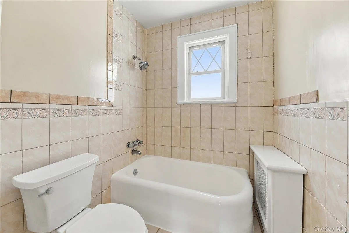 448 Fourth Avenue, Pelham, NY, 3 Bedrooms Bedrooms, 5 Rooms Rooms,1 BathroomBathrooms,Residential Lease,For Rent,Fourth Avenue,0,1051418 448 Fourth Avenue, Pelham, NY, 3 Bedrooms Bedrooms, 5 Rooms Rooms,1 BathroomBathrooms,Residential Lease,For Rent,Fourth Avenue,0,1051418