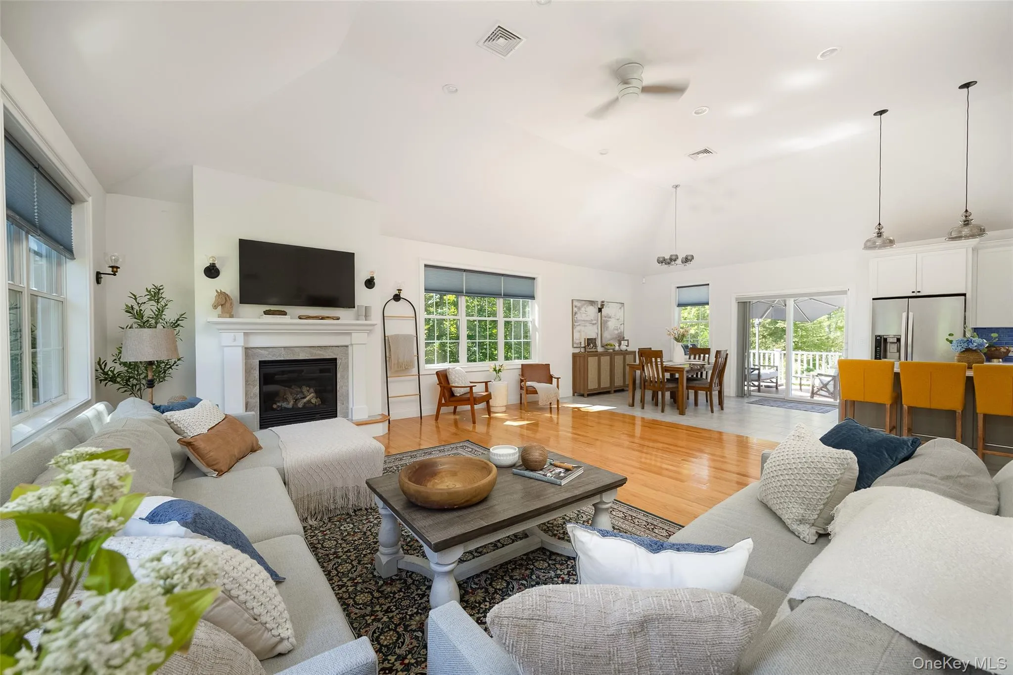 327 Commons Road, Clermont, NY, 4 Bedrooms Bedrooms, 11 Rooms Rooms,3 BathroomsBathrooms,Residential,For Rent,Commons,0,1051421 327 Commons Road, Clermont, NY, 4 Bedrooms Bedrooms, 11 Rooms Rooms,3 BathroomsBathrooms,Residential,For Rent,Commons,0,1051421