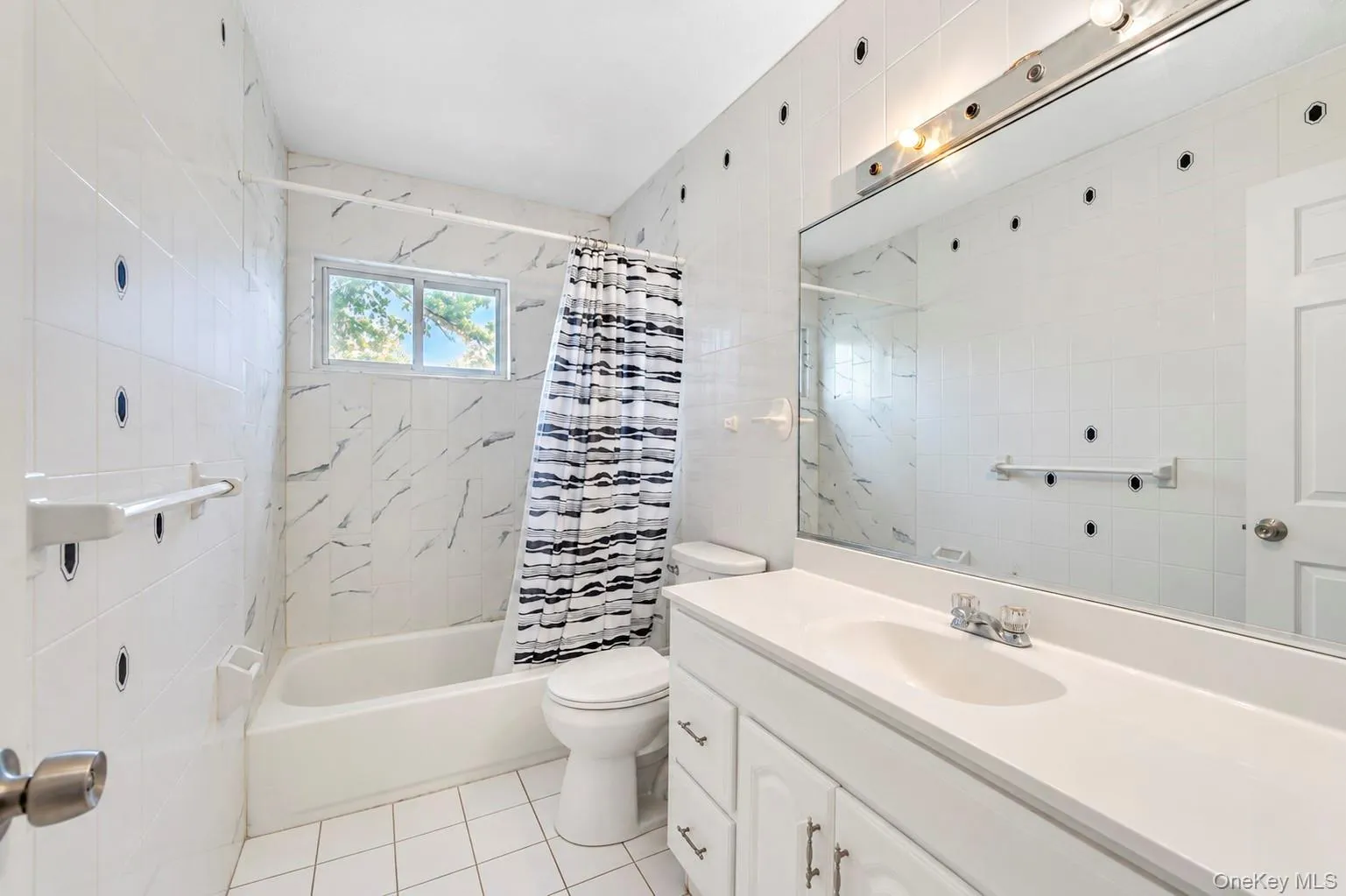 38 Waterford Drive, Babylon, NY, 5 Bedrooms Bedrooms, 9 Rooms Rooms,3 BathroomsBathrooms,Residential,For Rent,Waterford,0,1051429 38 Waterford Drive, Babylon, NY, 5 Bedrooms Bedrooms, 9 Rooms Rooms,3 BathroomsBathrooms,Residential,For Rent,Waterford,0,1051429
