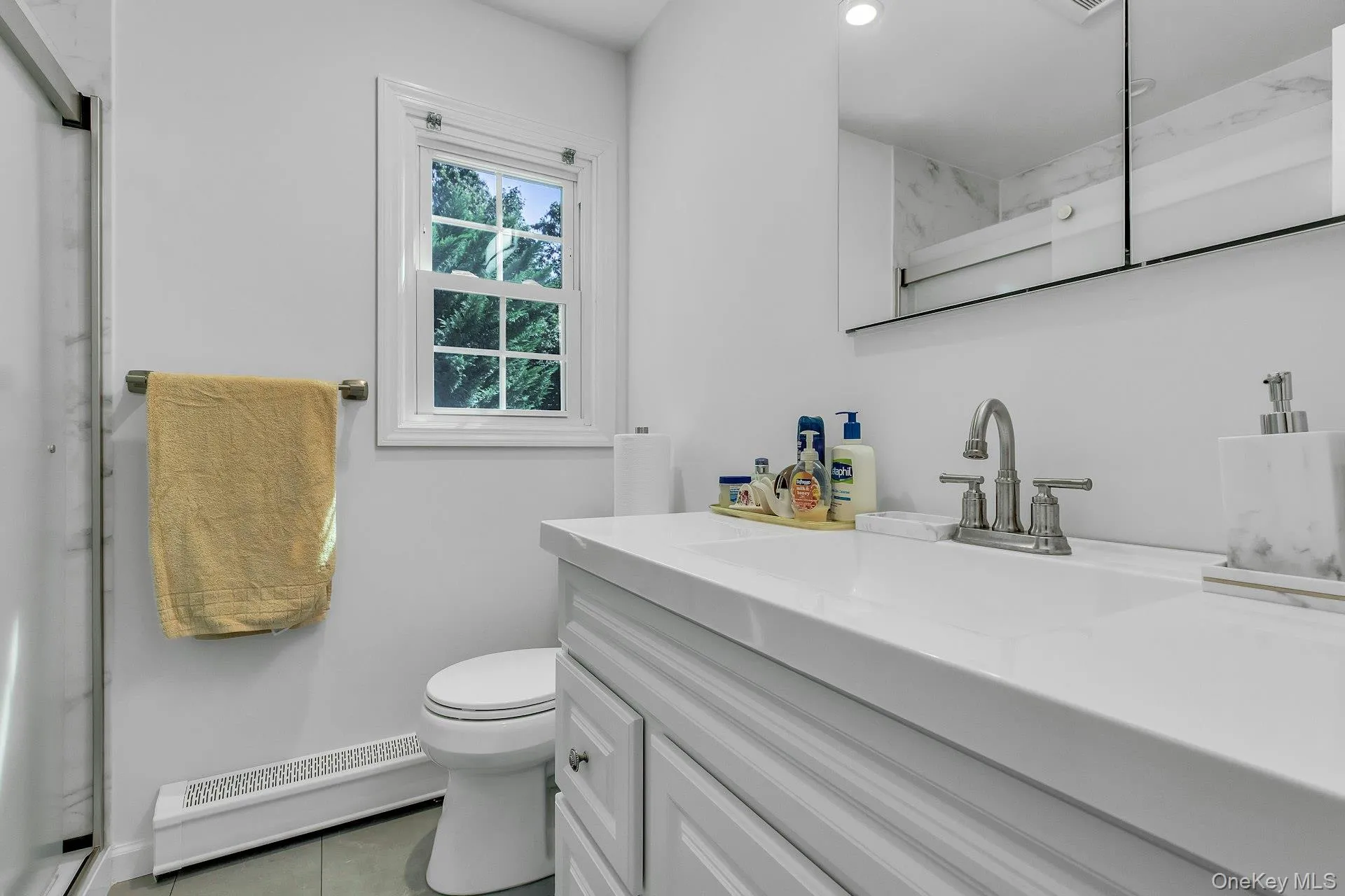 64 Amy Drive, Islip, NY, 5 Bedrooms Bedrooms, 9 Rooms Rooms,2 BathroomsBathrooms,Residential,For Rent,Amy,0,1051436 64 Amy Drive, Islip, NY, 5 Bedrooms Bedrooms, 9 Rooms Rooms,2 BathroomsBathrooms,Residential,For Rent,Amy,0,1051436