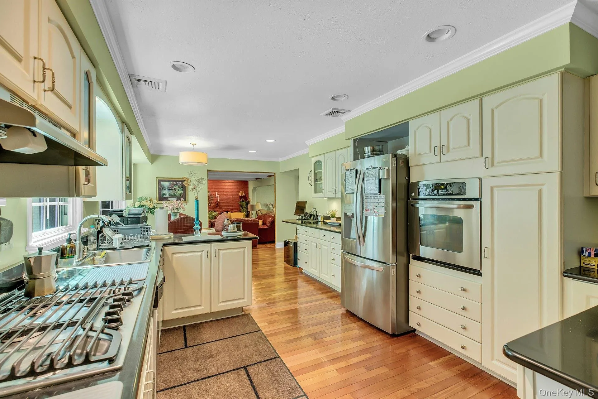 64 Amy Drive, Islip, NY, 5 Bedrooms Bedrooms, 9 Rooms Rooms,2 BathroomsBathrooms,Residential,For Rent,Amy,0,1051436 64 Amy Drive, Islip, NY, 5 Bedrooms Bedrooms, 9 Rooms Rooms,2 BathroomsBathrooms,Residential,For Rent,Amy,0,1051436