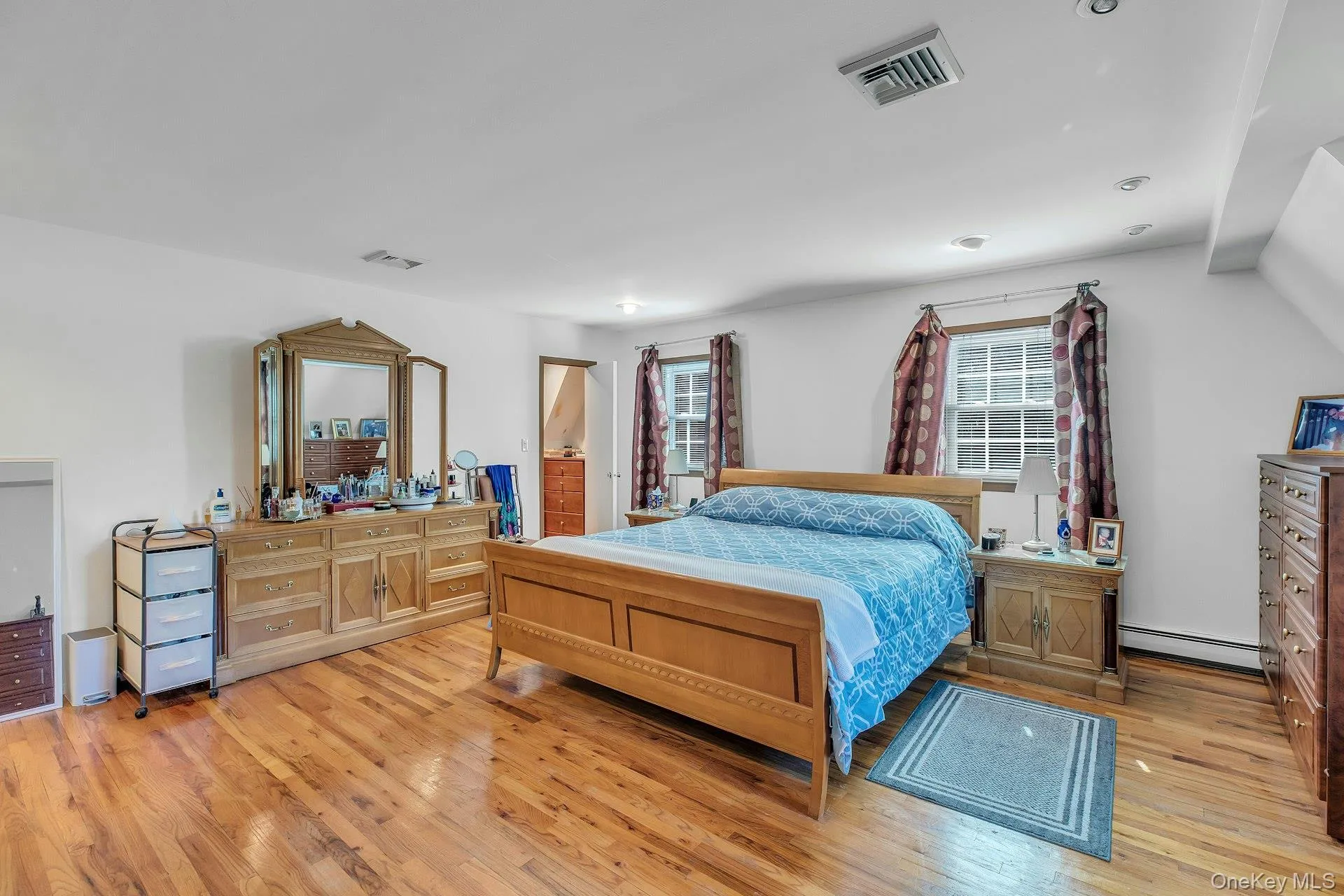 64 Amy Drive, Islip, NY, 5 Bedrooms Bedrooms, 9 Rooms Rooms,2 BathroomsBathrooms,Residential,For Rent,Amy,0,1051436 64 Amy Drive, Islip, NY, 5 Bedrooms Bedrooms, 9 Rooms Rooms,2 BathroomsBathrooms,Residential,For Rent,Amy,0,1051436
