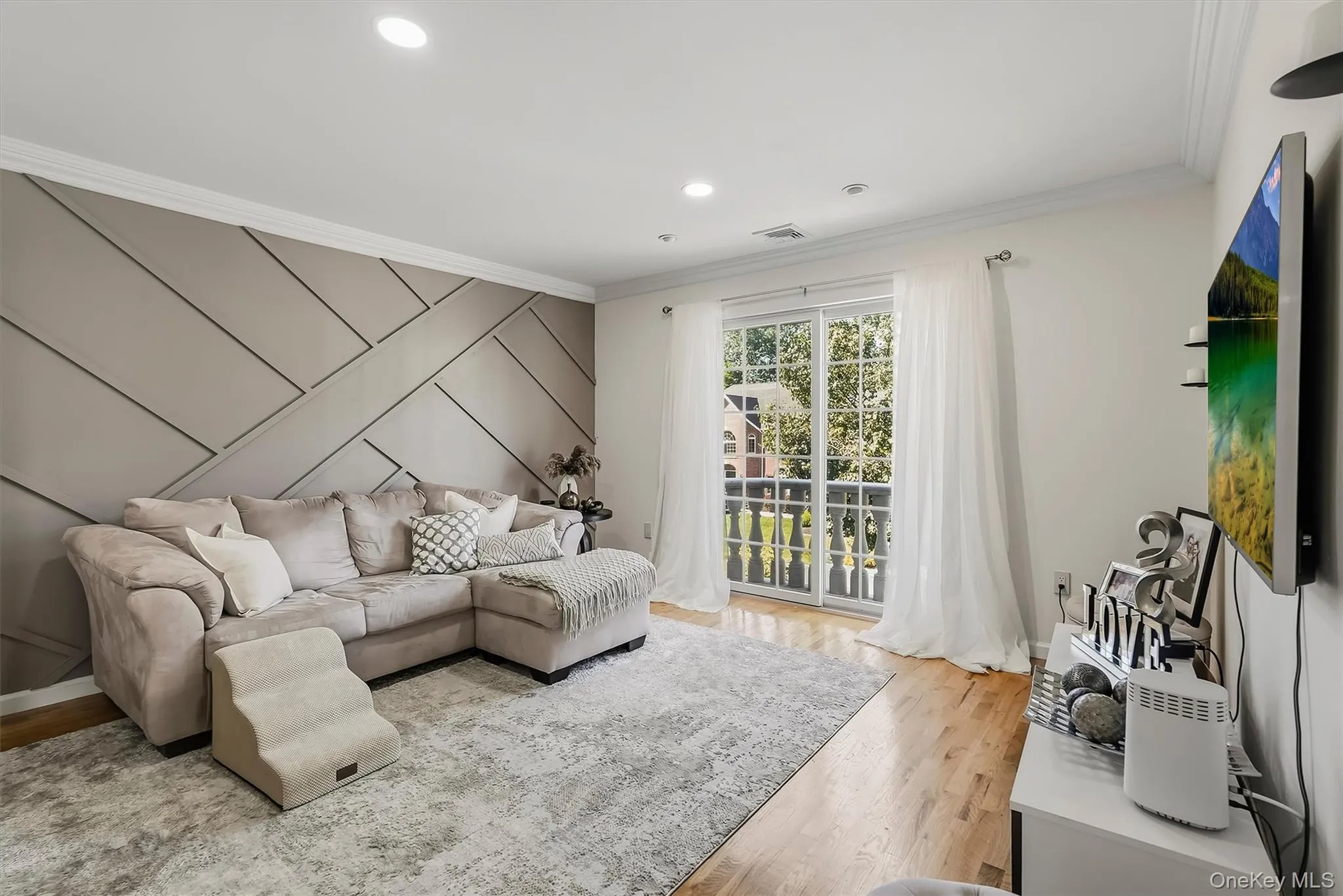 18 King Arthur Court, Clarkstown, NY, 6 Bedrooms Bedrooms, 19 Rooms Rooms,5 BathroomsBathrooms,Residential,For Rent,King Arthur,0,1051444 18 King Arthur Court, Clarkstown, NY, 6 Bedrooms Bedrooms, 19 Rooms Rooms,5 BathroomsBathrooms,Residential,For Rent,King Arthur,0,1051444