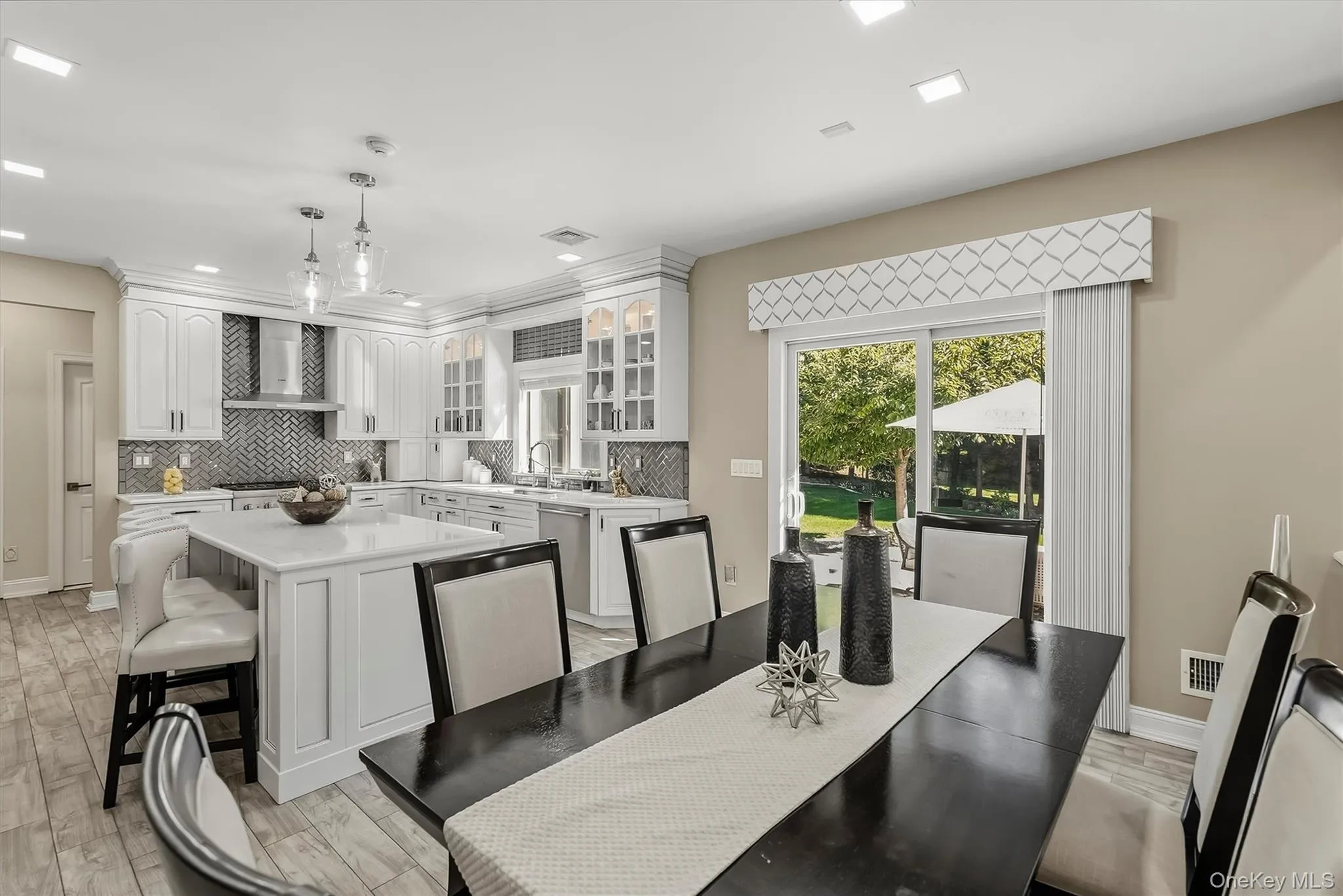 18 King Arthur Court, Clarkstown, NY, 6 Bedrooms Bedrooms, 19 Rooms Rooms,5 BathroomsBathrooms,Residential,For Rent,King Arthur,0,1051444 18 King Arthur Court, Clarkstown, NY, 6 Bedrooms Bedrooms, 19 Rooms Rooms,5 BathroomsBathrooms,Residential,For Rent,King Arthur,0,1051444