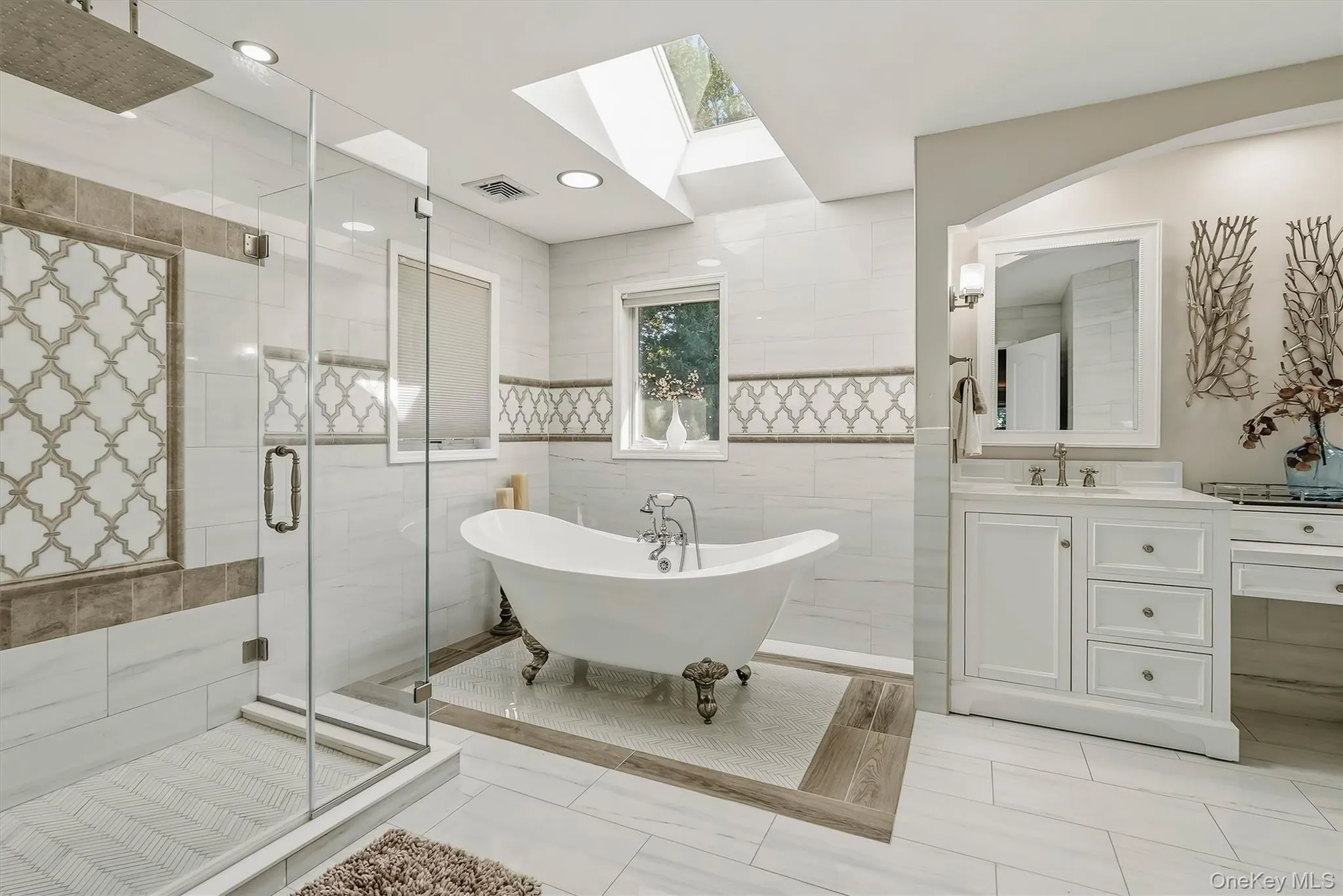 18 King Arthur Court, Clarkstown, NY, 6 Bedrooms Bedrooms, 19 Rooms Rooms,5 BathroomsBathrooms,Residential,For Rent,King Arthur,0,1051444 18 King Arthur Court, Clarkstown, NY, 6 Bedrooms Bedrooms, 19 Rooms Rooms,5 BathroomsBathrooms,Residential,For Rent,King Arthur,0,1051444