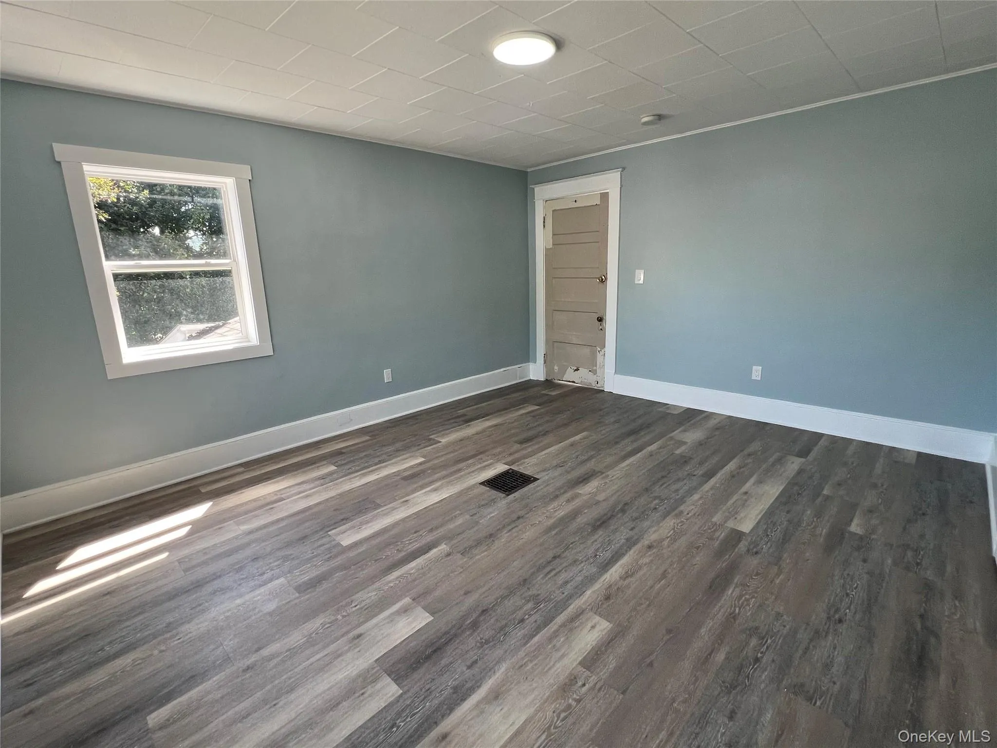 20 Broome Street, Port Jervis, NY, 3 Bedrooms Bedrooms, 7 Rooms Rooms,1 BathroomBathrooms,Residential Lease,For Rent,Broome,0,1051445 20 Broome Street, Port Jervis, NY, 3 Bedrooms Bedrooms, 7 Rooms Rooms,1 BathroomBathrooms,Residential Lease,For Rent,Broome,0,1051445