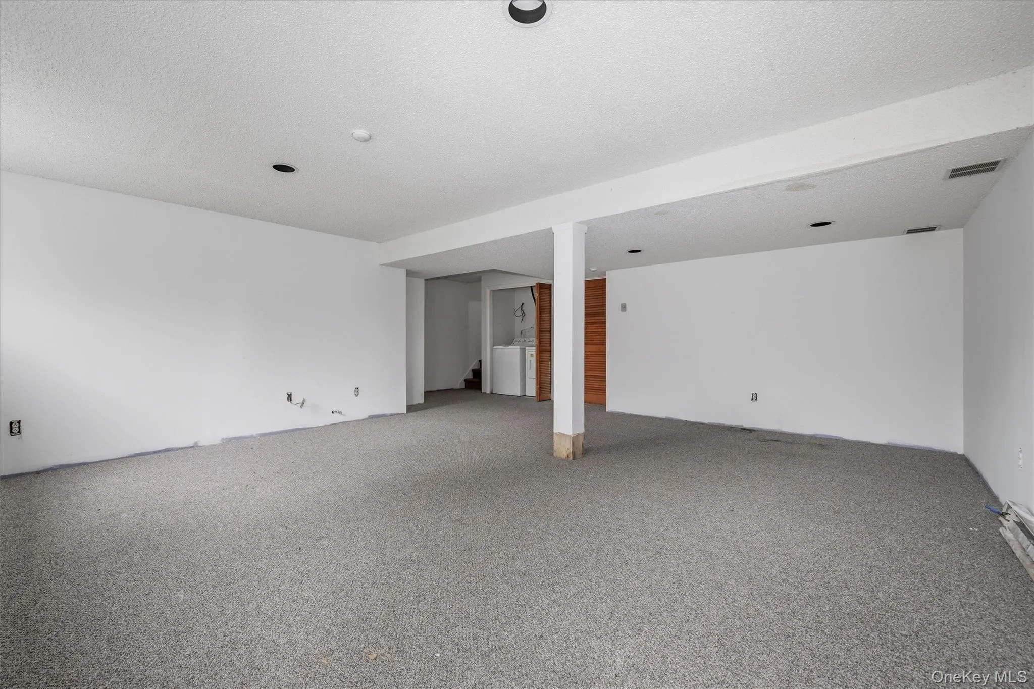 6 Ryan Court, Clarkstown, NY, 2 Bedrooms Bedrooms, 6 Rooms Rooms,2 BathroomsBathrooms,Residential,For Rent,Ryan,0,1051447 6 Ryan Court, Clarkstown, NY, 2 Bedrooms Bedrooms, 6 Rooms Rooms,2 BathroomsBathrooms,Residential,For Rent,Ryan,0,1051447