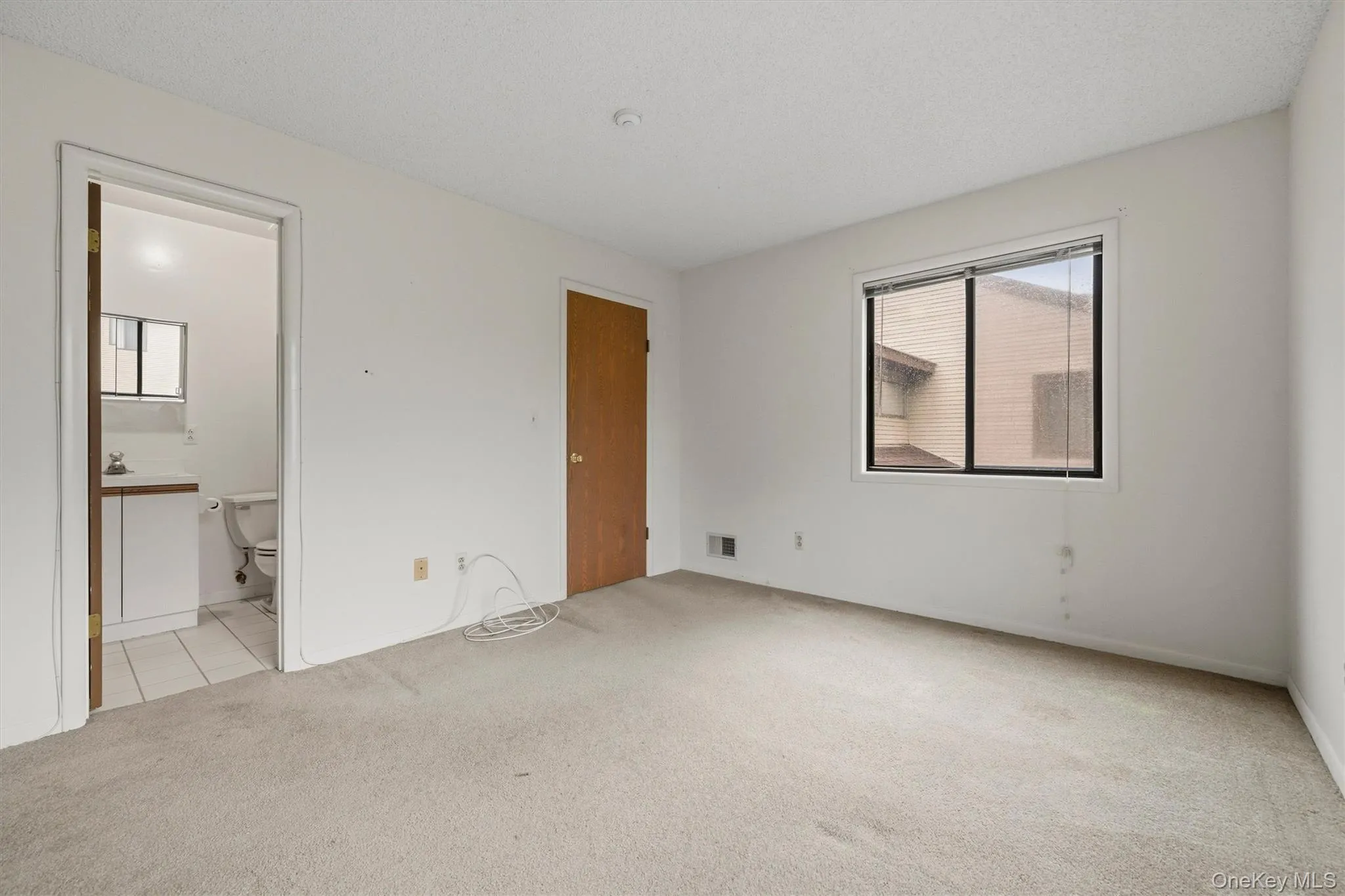 6 Ryan Court, Clarkstown, NY, 2 Bedrooms Bedrooms, 6 Rooms Rooms,2 BathroomsBathrooms,Residential,For Rent,Ryan,0,1051447 6 Ryan Court, Clarkstown, NY, 2 Bedrooms Bedrooms, 6 Rooms Rooms,2 BathroomsBathrooms,Residential,For Rent,Ryan,0,1051447