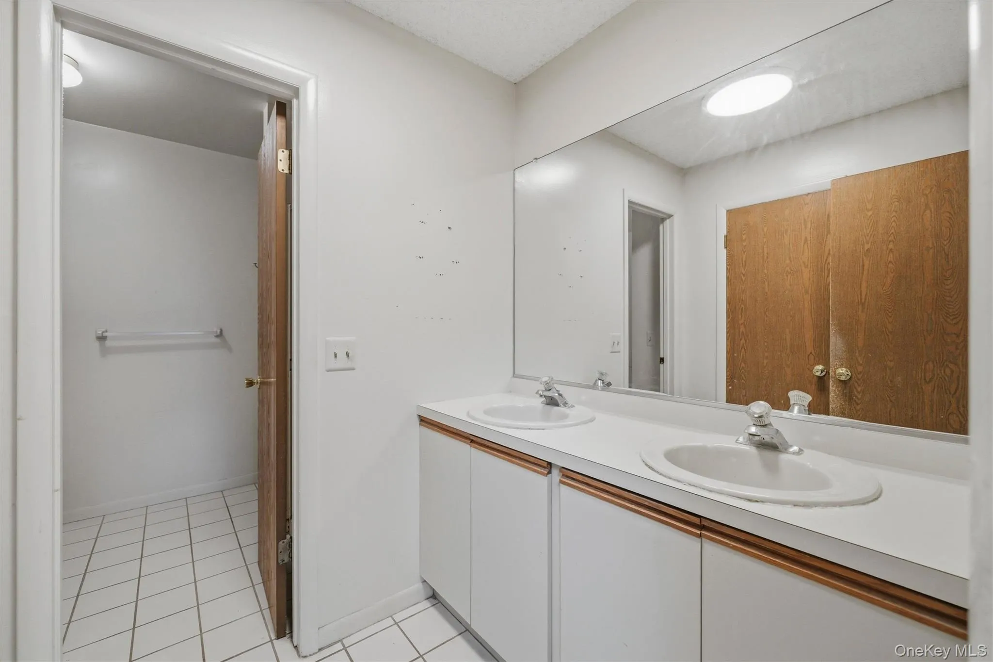 6 Ryan Court, Clarkstown, NY, 2 Bedrooms Bedrooms, 6 Rooms Rooms,2 BathroomsBathrooms,Residential,For Rent,Ryan,0,1051447 6 Ryan Court, Clarkstown, NY, 2 Bedrooms Bedrooms, 6 Rooms Rooms,2 BathroomsBathrooms,Residential,For Rent,Ryan,0,1051447