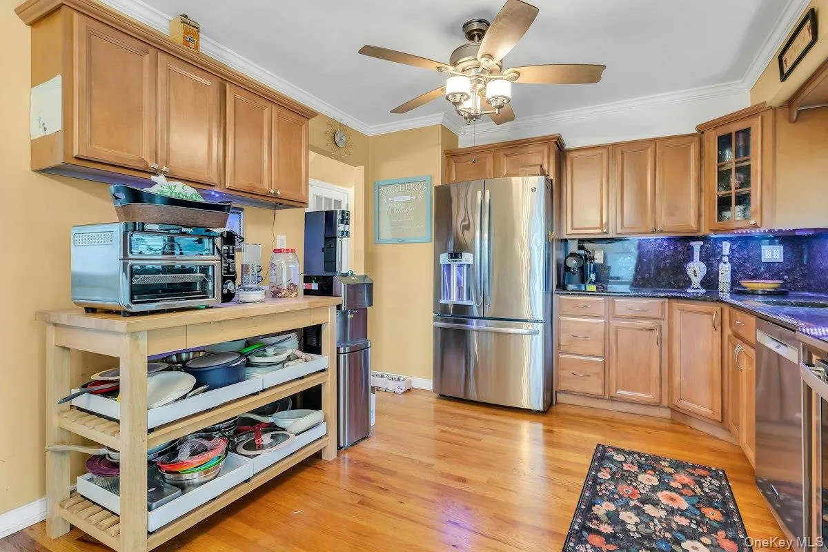 8 Summit Drive, Oyster Bay, NY, 4 Bedrooms Bedrooms, 7 Rooms Rooms,2 BathroomsBathrooms,Residential,For Rent,Summit,0,1051448 8 Summit Drive, Oyster Bay, NY, 4 Bedrooms Bedrooms, 7 Rooms Rooms,2 BathroomsBathrooms,Residential,For Rent,Summit,0,1051448