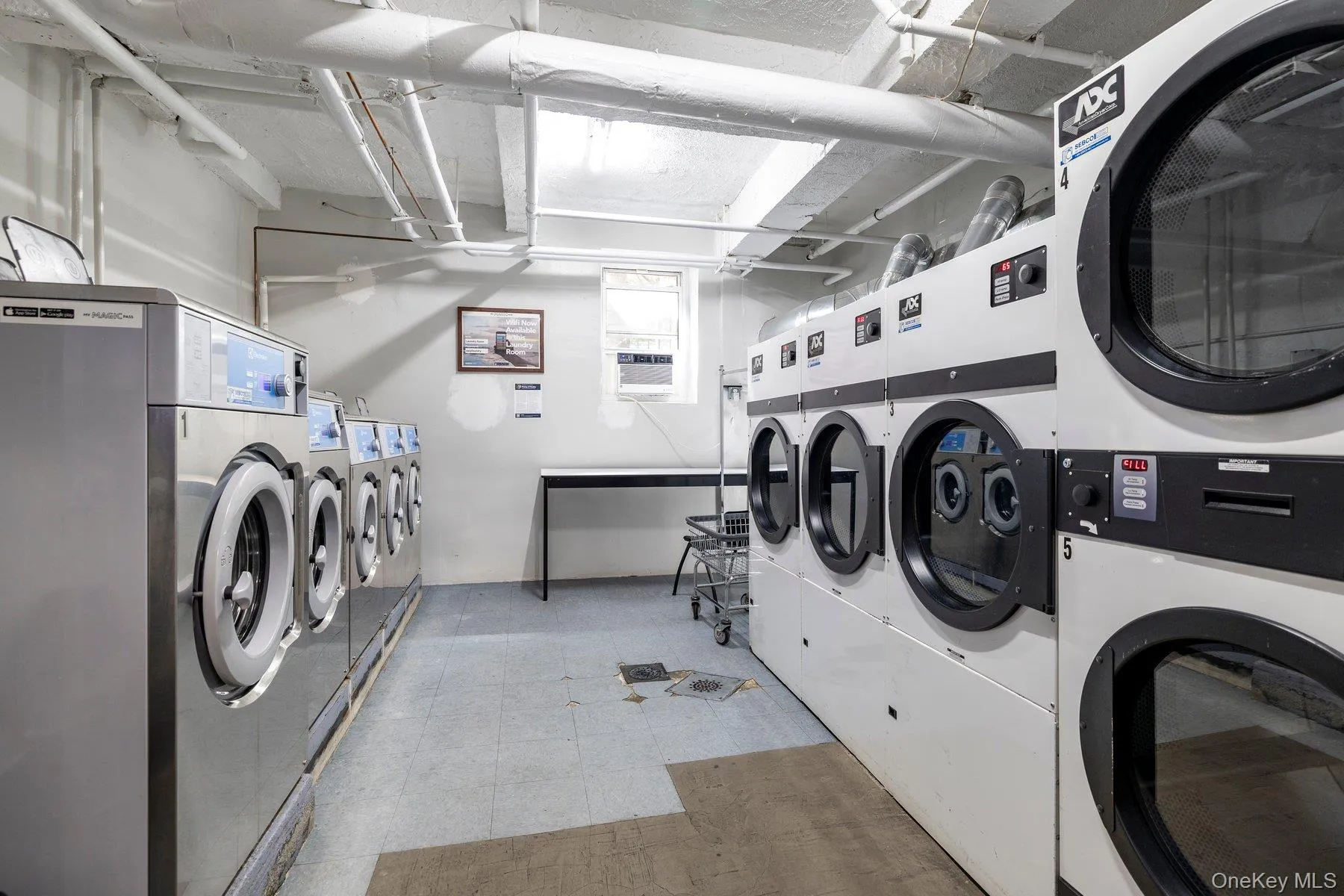 4601 39th Avenue, New York, NY, 2 Rooms Rooms,1 BathroomBathrooms,Residential,For Rent,39th,0,1051450 4601 39th Avenue, New York, NY, 2 Rooms Rooms,1 BathroomBathrooms,Residential,For Rent,39th,0,1051450