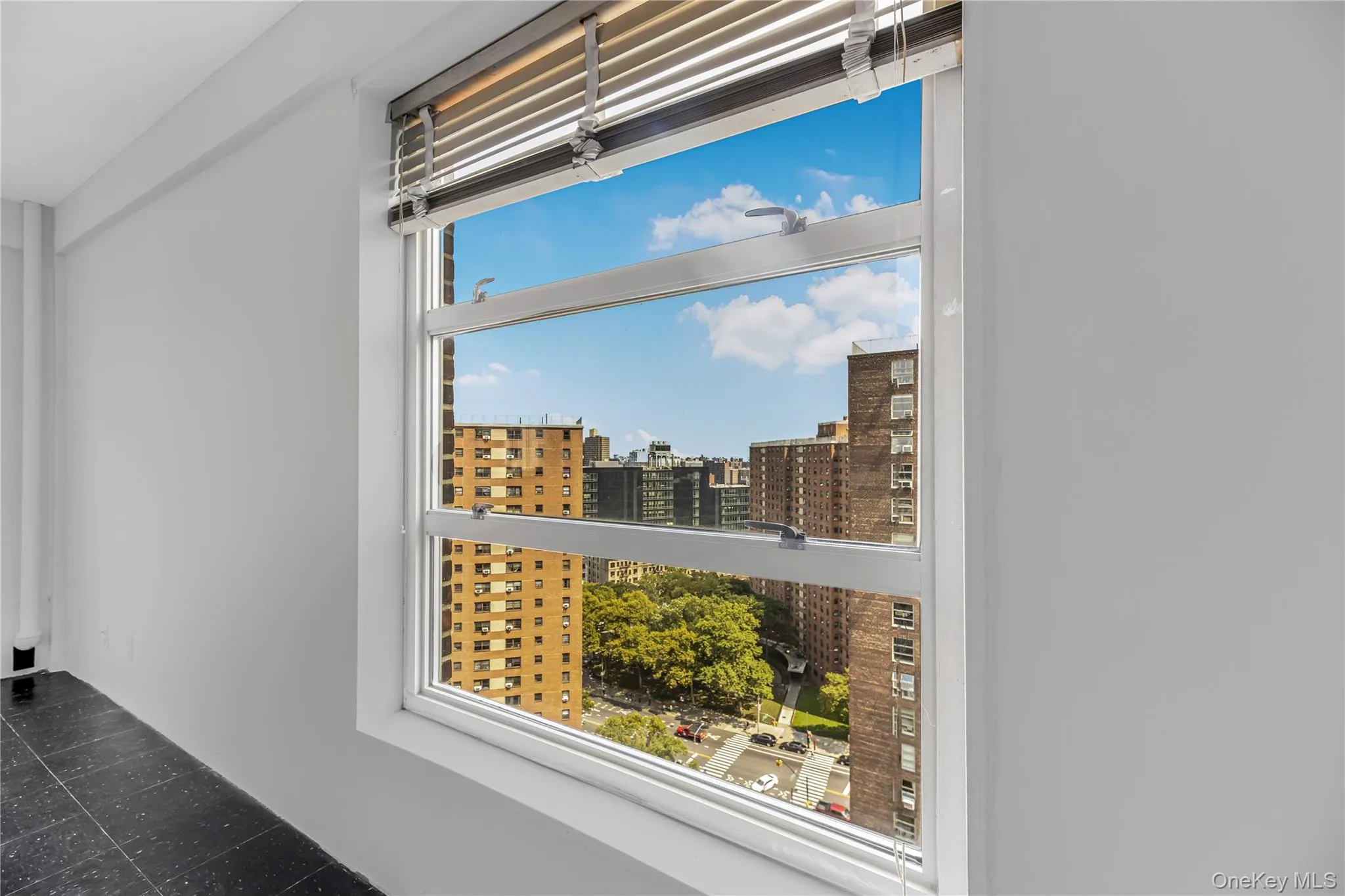80 La Salle Street, New York, NY, 1 Bedroom Bedrooms, 4 Rooms Rooms,1 BathroomBathrooms,Residential,For Rent,La Salle,0,1051453 80 La Salle Street, New York, NY, 1 Bedroom Bedrooms, 4 Rooms Rooms,1 BathroomBathrooms,Residential,For Rent,La Salle,0,1051453