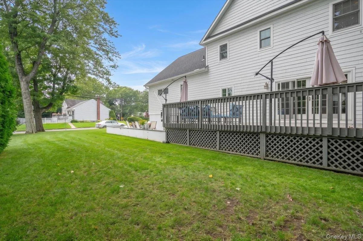 299 Stratton Road, New Rochelle, NY, 4 Bedrooms Bedrooms, 9 Rooms Rooms,3 BathroomsBathrooms,Residential,For Rent,Stratton,0,1051455 299 Stratton Road, New Rochelle, NY, 4 Bedrooms Bedrooms, 9 Rooms Rooms,3 BathroomsBathrooms,Residential,For Rent,Stratton,0,1051455