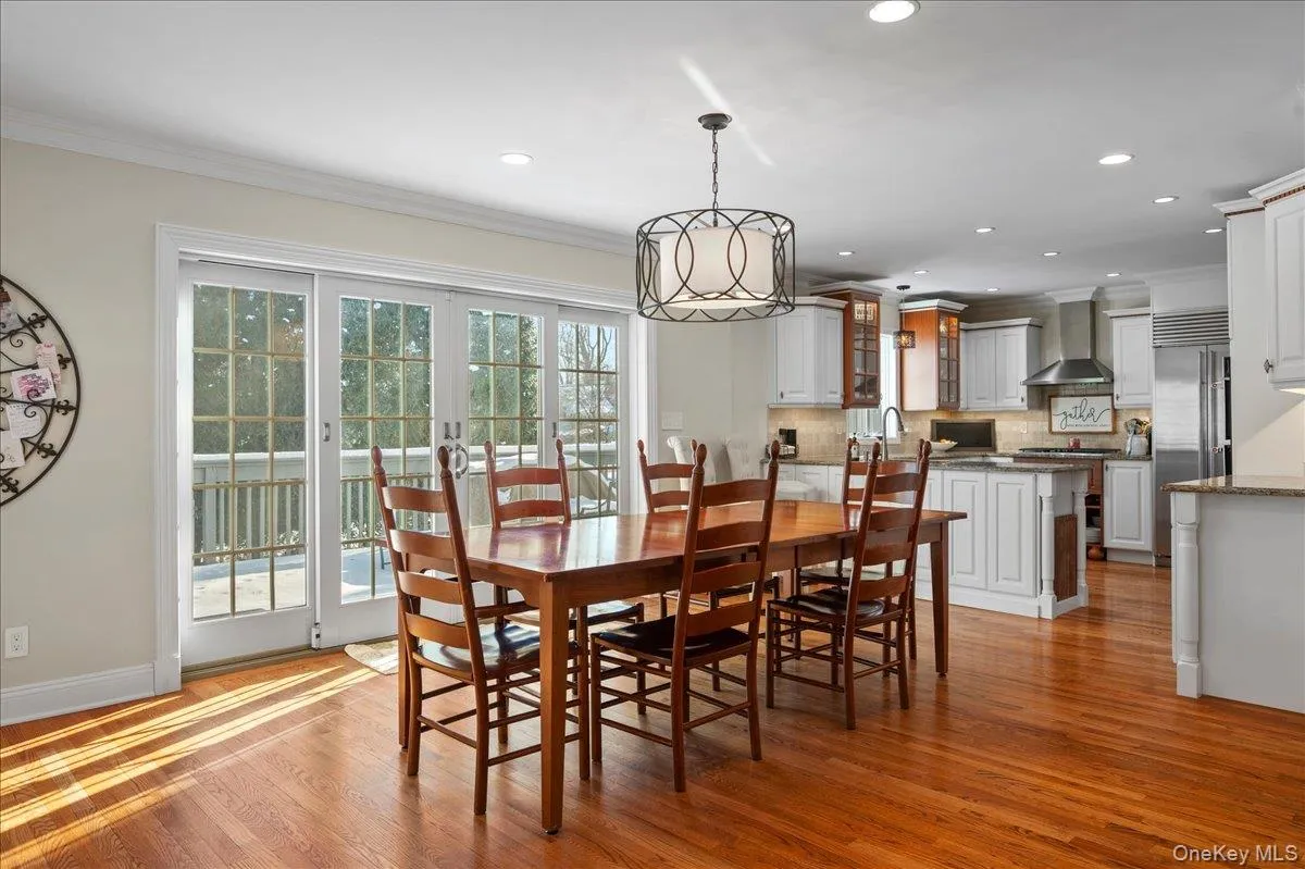 299 Stratton Road, New Rochelle, NY, 4 Bedrooms Bedrooms, 9 Rooms Rooms,3 BathroomsBathrooms,Residential,For Rent,Stratton,0,1051455 299 Stratton Road, New Rochelle, NY, 4 Bedrooms Bedrooms, 9 Rooms Rooms,3 BathroomsBathrooms,Residential,For Rent,Stratton,0,1051455