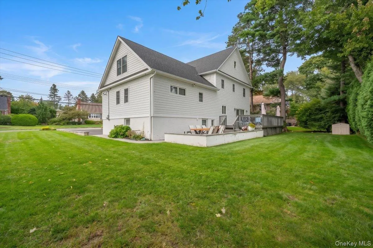 299 Stratton Road, New Rochelle, NY, 4 Bedrooms Bedrooms, 9 Rooms Rooms,3 BathroomsBathrooms,Residential,For Rent,Stratton,0,1051455 299 Stratton Road, New Rochelle, NY, 4 Bedrooms Bedrooms, 9 Rooms Rooms,3 BathroomsBathrooms,Residential,For Rent,Stratton,0,1051455