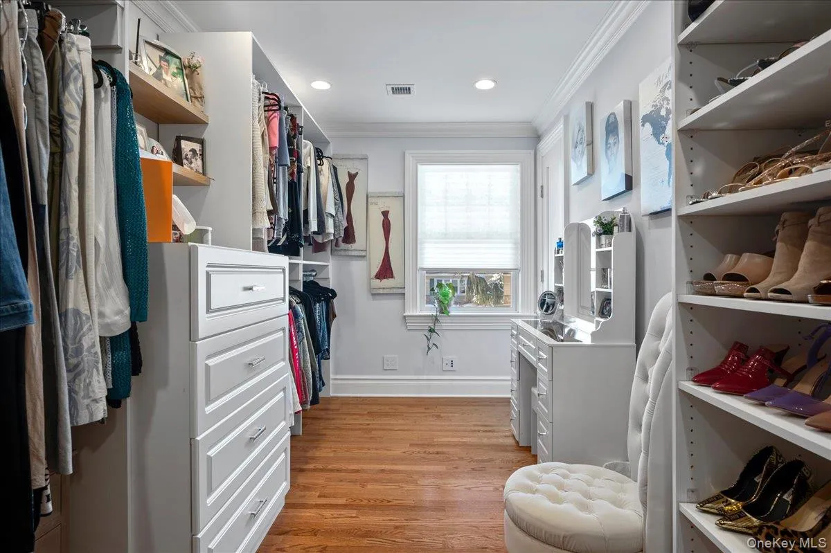 299 Stratton Road, New Rochelle, NY, 4 Bedrooms Bedrooms, 9 Rooms Rooms,3 BathroomsBathrooms,Residential,For Rent,Stratton,0,1051455 299 Stratton Road, New Rochelle, NY, 4 Bedrooms Bedrooms, 9 Rooms Rooms,3 BathroomsBathrooms,Residential,For Rent,Stratton,0,1051455