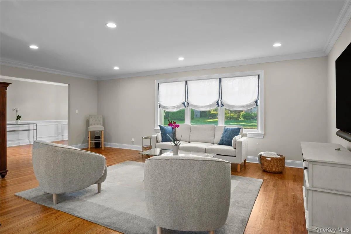 299 Stratton Road, New Rochelle, NY, 4 Bedrooms Bedrooms, 9 Rooms Rooms,3 BathroomsBathrooms,Residential,For Rent,Stratton,0,1051455 299 Stratton Road, New Rochelle, NY, 4 Bedrooms Bedrooms, 9 Rooms Rooms,3 BathroomsBathrooms,Residential,For Rent,Stratton,0,1051455