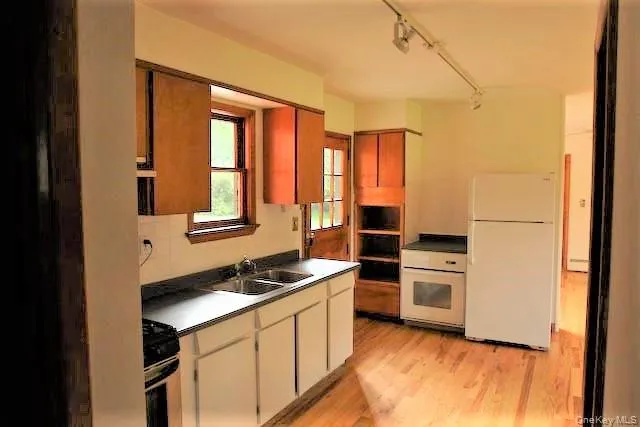 63-73 Old Chester Road, Goshen, NY, 17 Bedrooms Bedrooms, 36 Rooms Rooms,9 BathroomsBathrooms,Residential,For Rent,Old Chester,0,1051458 63-73 Old Chester Road, Goshen, NY, 17 Bedrooms Bedrooms, 36 Rooms Rooms,9 BathroomsBathrooms,Residential,For Rent,Old Chester,0,1051458