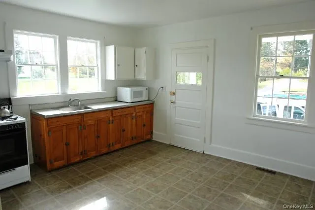 63-73 Old Chester Road, Goshen, NY, 17 Bedrooms Bedrooms, 36 Rooms Rooms,9 BathroomsBathrooms,Residential,For Rent,Old Chester,0,1051458 63-73 Old Chester Road, Goshen, NY, 17 Bedrooms Bedrooms, 36 Rooms Rooms,9 BathroomsBathrooms,Residential,For Rent,Old Chester,0,1051458