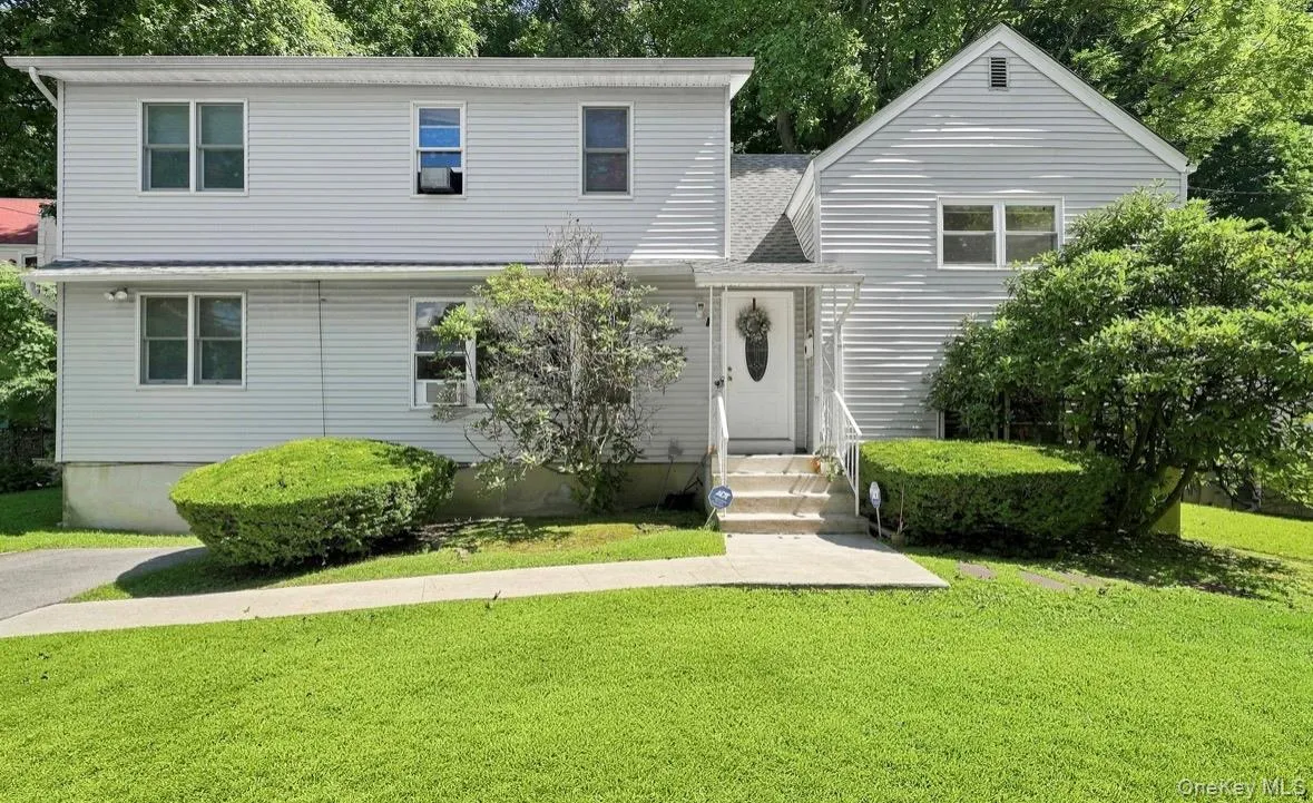 100 Pembrook Drive, Yonkers, NY, 4 Bedrooms Bedrooms, 8 Rooms Rooms,2 BathroomsBathrooms,Residential,For Rent,Pembrook,0,1051460 100 Pembrook Drive, Yonkers, NY, 4 Bedrooms Bedrooms, 8 Rooms Rooms,2 BathroomsBathrooms,Residential,For Rent,Pembrook,0,1051460
