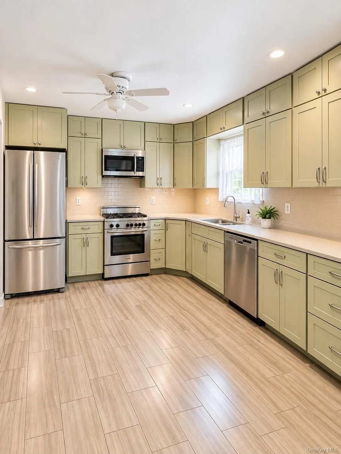 185 Bennett Avenue, Yonkers, NY, 3 Bedrooms Bedrooms, 6 Rooms Rooms,2 BathroomsBathrooms,Residential Lease,For Rent,Bennett,0,1051463 185 Bennett Avenue, Yonkers, NY, 3 Bedrooms Bedrooms, 6 Rooms Rooms,2 BathroomsBathrooms,Residential Lease,For Rent,Bennett,0,1051463