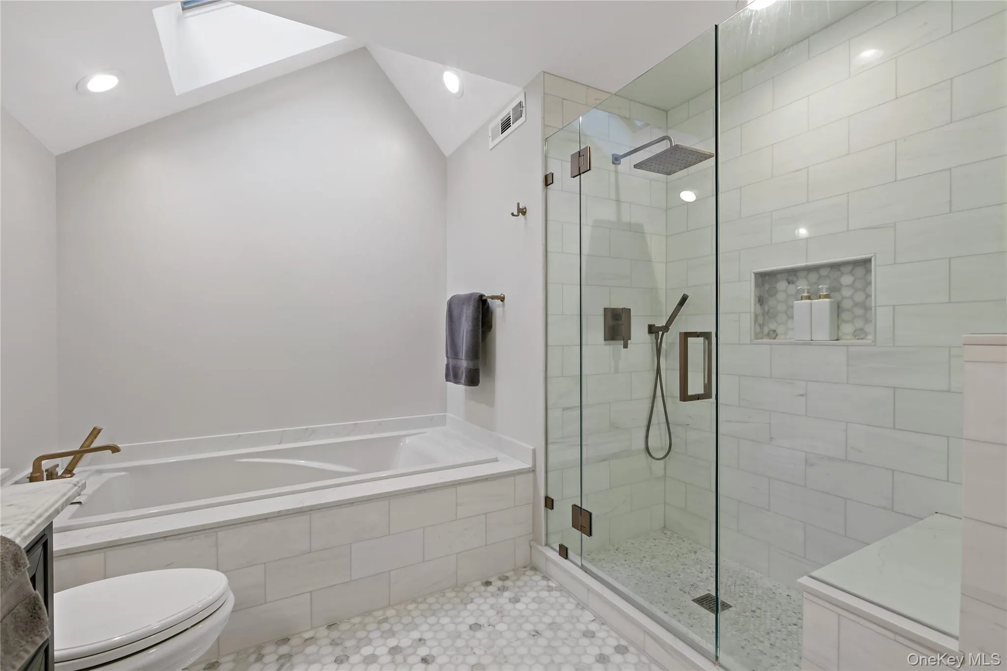 606 Heritage Hills, Somers, NY, 2 Bedrooms Bedrooms, 6 Rooms Rooms,2 BathroomsBathrooms,Residential,For Rent,Heritage,0,1051466 606 Heritage Hills, Somers, NY, 2 Bedrooms Bedrooms, 6 Rooms Rooms,2 BathroomsBathrooms,Residential,For Rent,Heritage,0,1051466