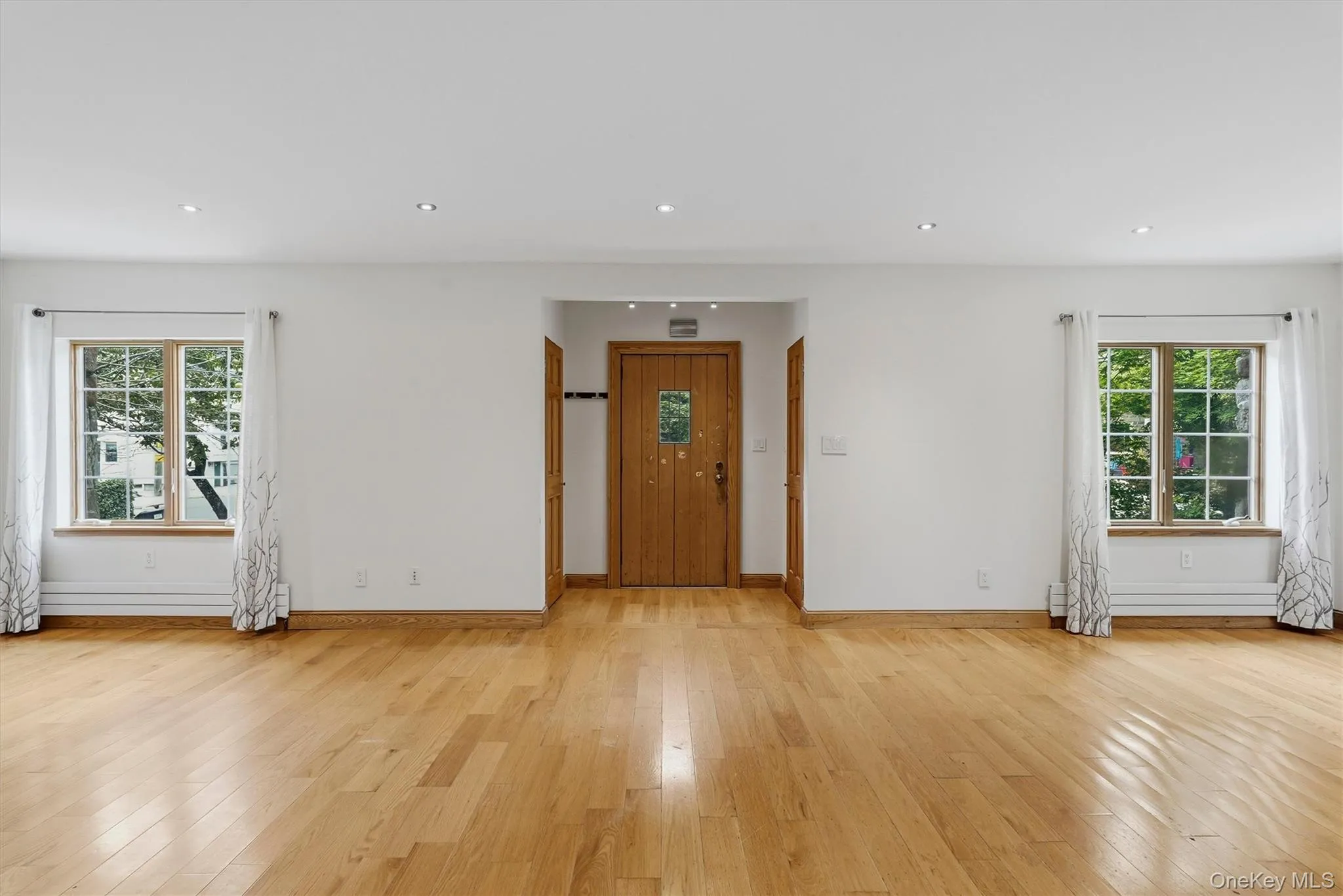 172 Grand Street, Cortlandt, NY, 2 Bedrooms Bedrooms, 6 Rooms Rooms,2 BathroomsBathrooms,Residential Lease,For Rent,Grand,0,1051469 172 Grand Street, Cortlandt, NY, 2 Bedrooms Bedrooms, 6 Rooms Rooms,2 BathroomsBathrooms,Residential Lease,For Rent,Grand,0,1051469